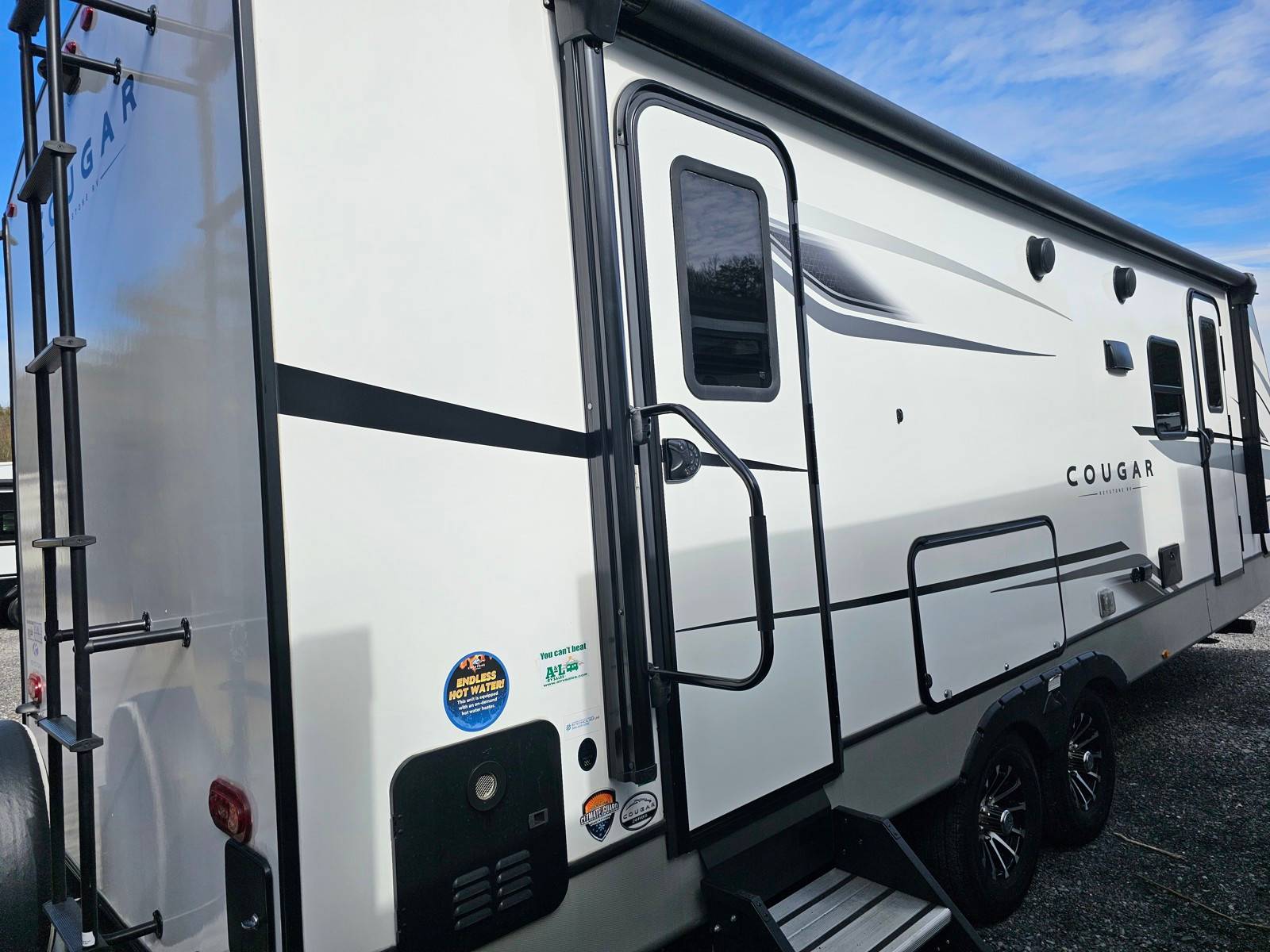 2024 Keystone RV 2024 Keystone RV Keystone Cougar - thumbnail 6