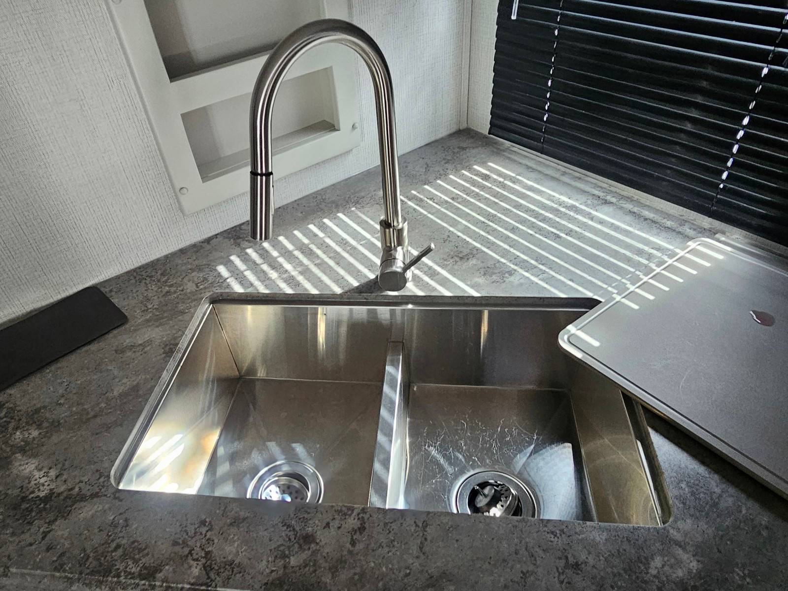 2024 Keystone RV 2024 Keystone RV Keystone Cougar - thumbnail 21