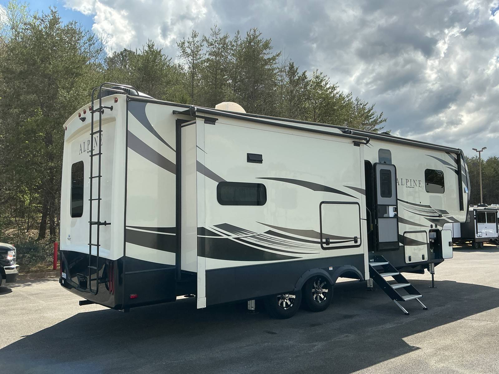 2020 Keystone RV 2020 Keystone RV Alpine - thumbnail 6