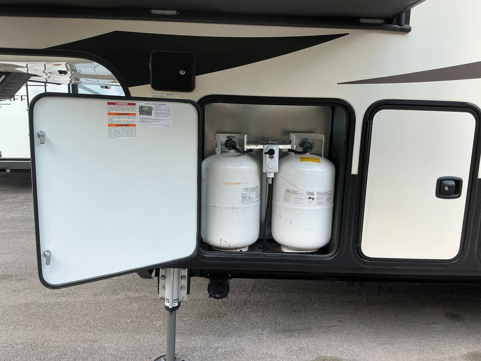 2020 Keystone RV 2020 Keystone RV Alpine - thumbnail 11