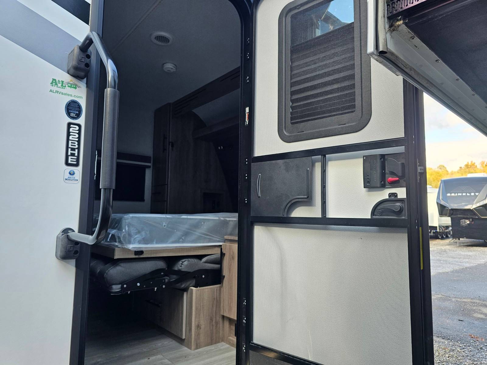 2025 Grand Design 2025 Grand Design Imagine - thumbnail 8