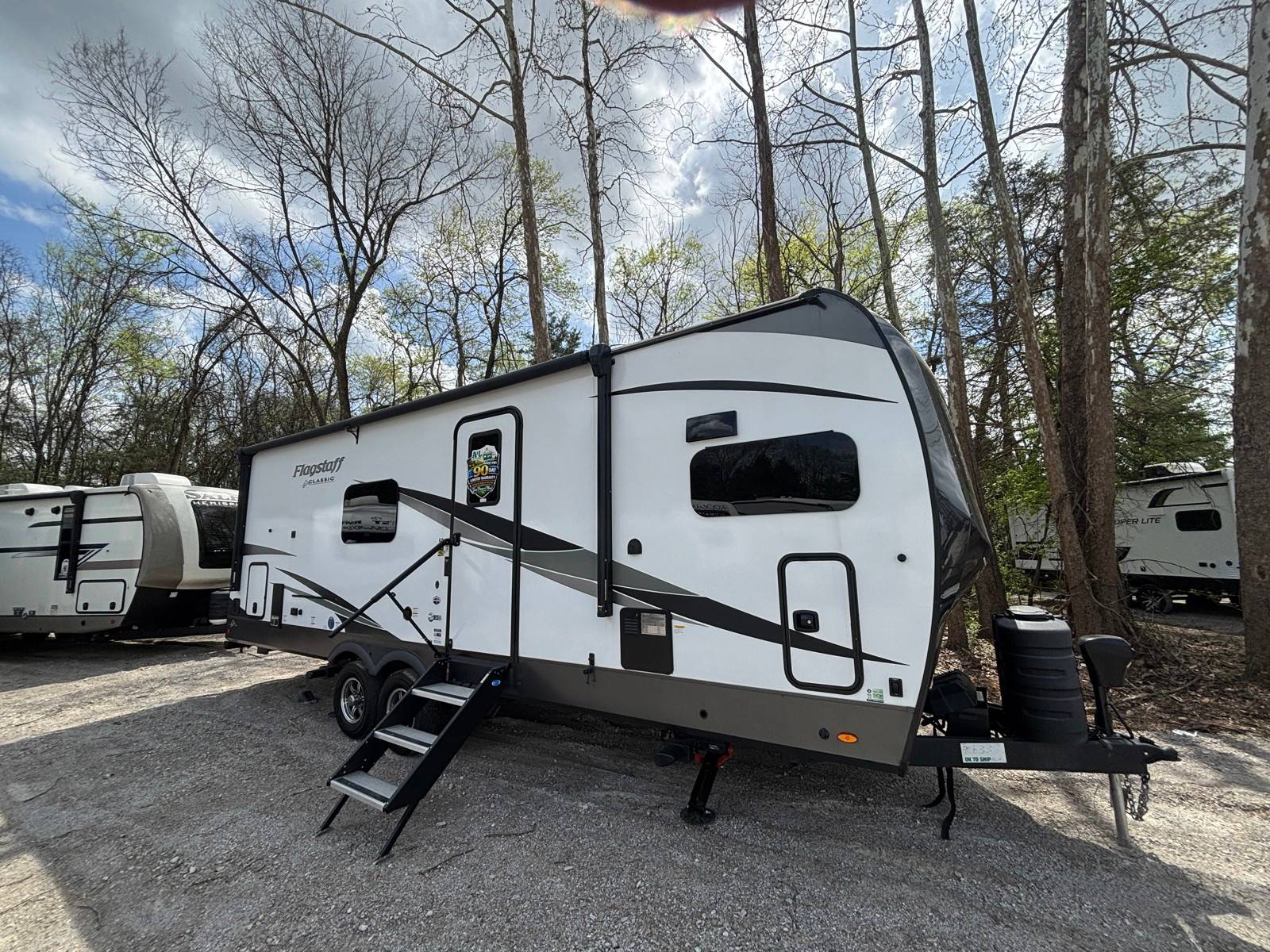 2025 Forest River 2025 Forest River Flagstaff Classic - thumbnail 1