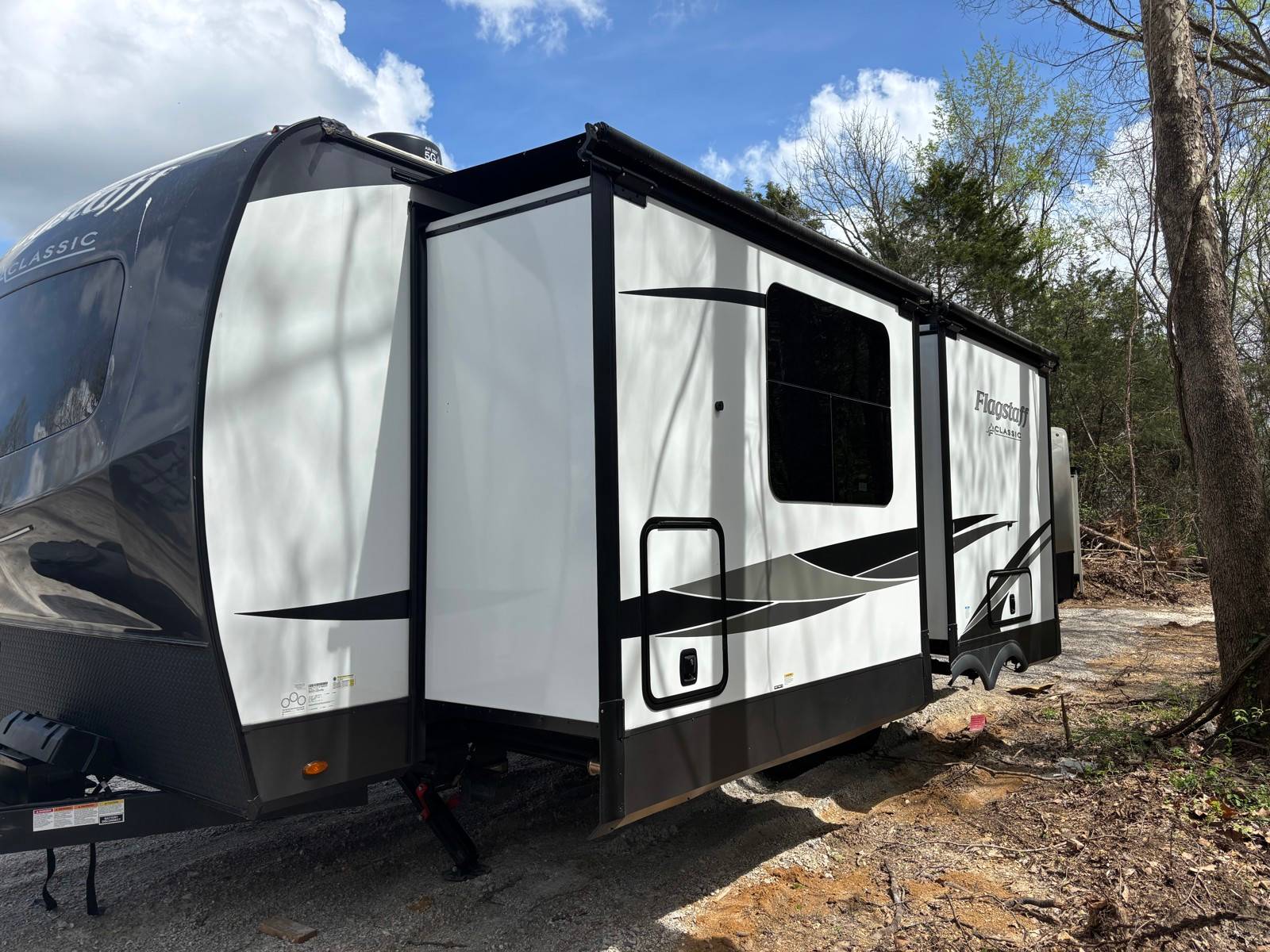 2025 Forest River 2025 Forest River Flagstaff Classic - thumbnail 4