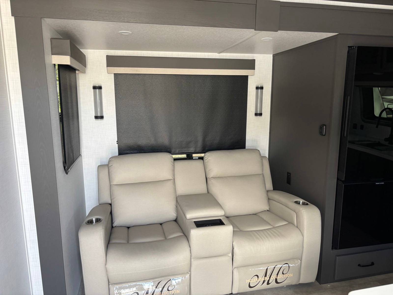 2025 Forest River 2025 Forest River Flagstaff Classic - thumbnail 5