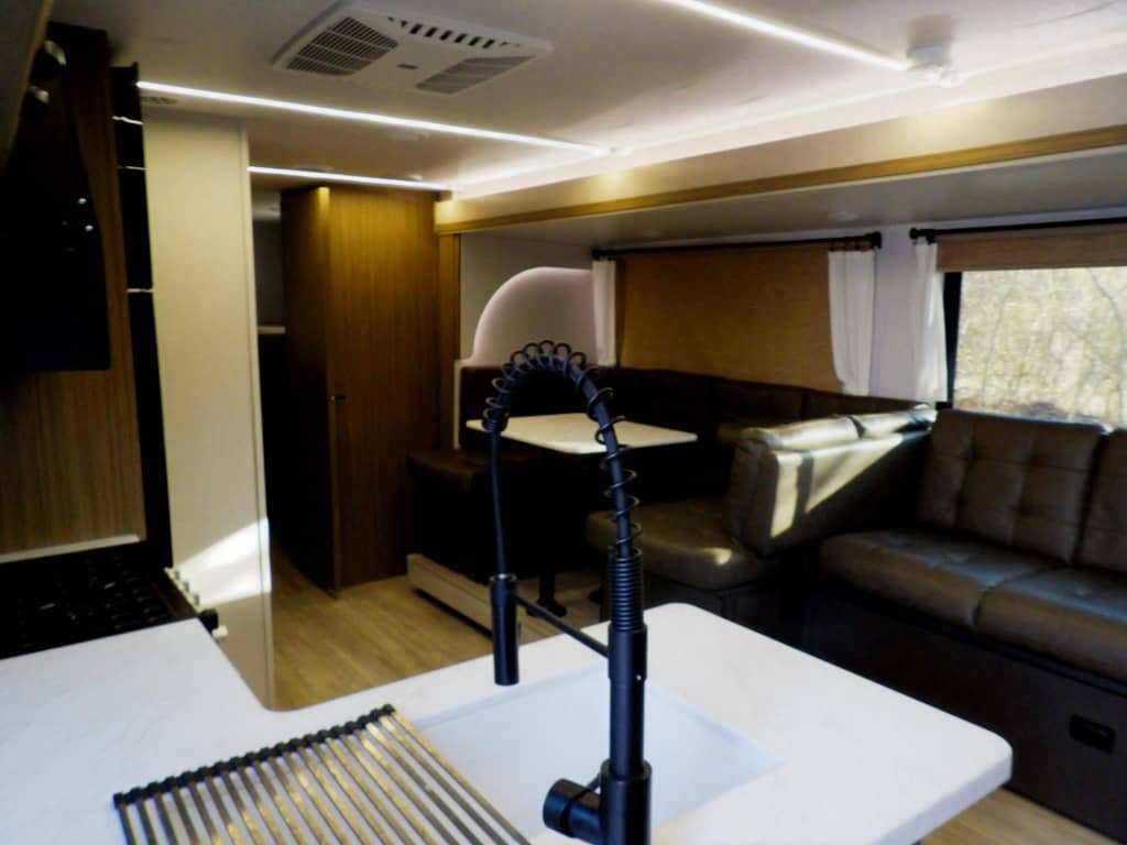 2025 Forest River 2025 Forest River Wildwood X-Lite - thumbnail 7