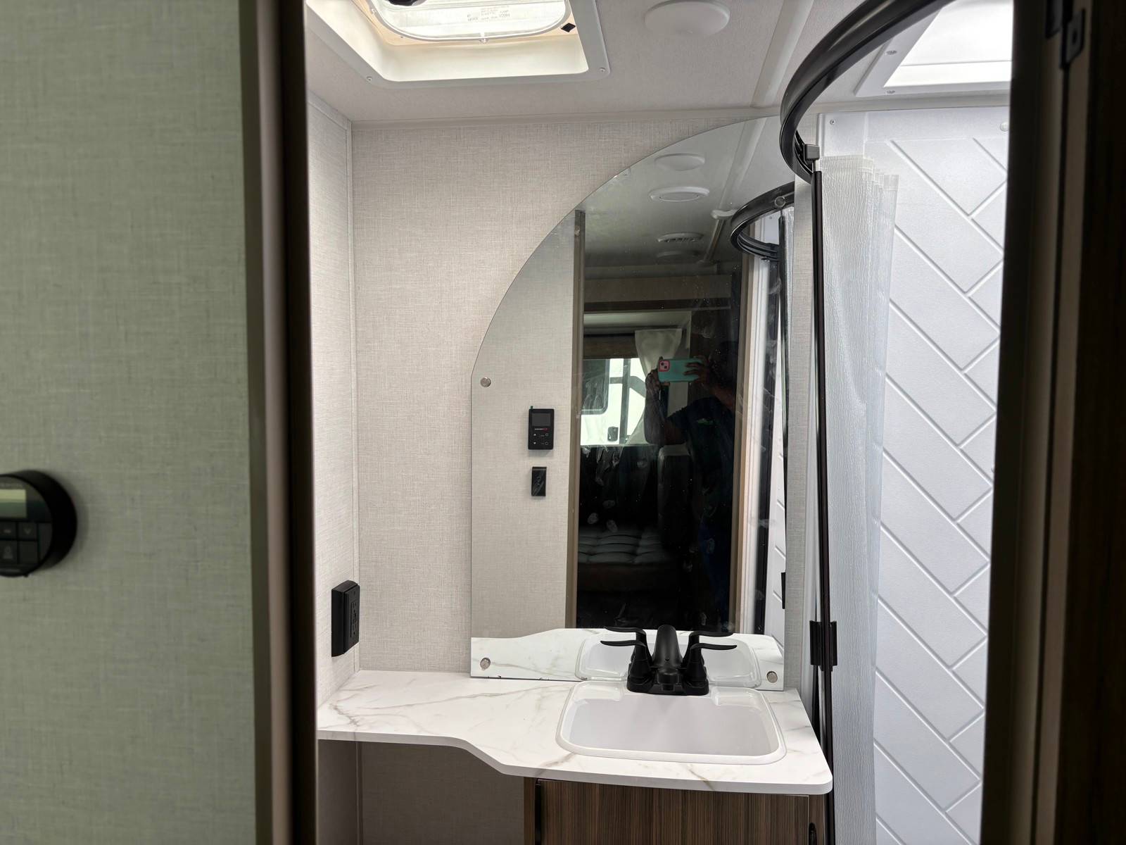 2026 Forest River 2026 Forest River Wildwood X-Lite - thumbnail 7