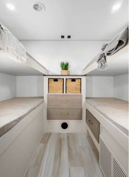 2026 Forest River 2026 Forest River Wildwood Heritage Glen - thumbnail 6