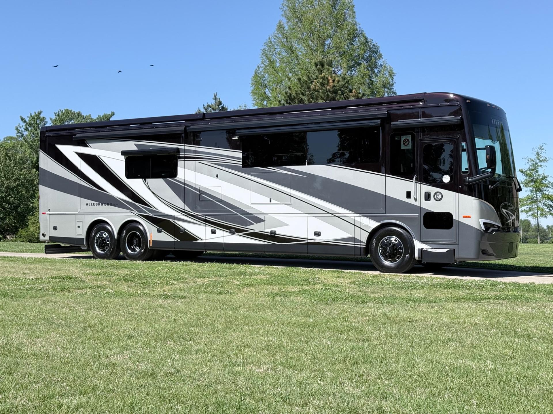 2026 Tiffin 2026 Tiffin Allegro Bus - thumbnail 4