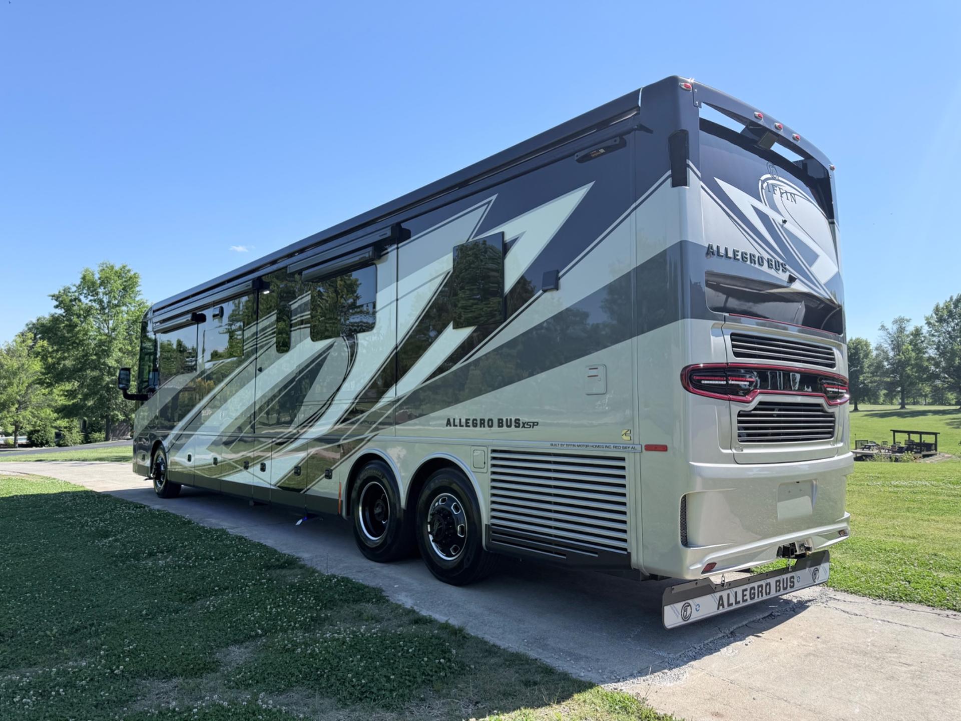 2026 Tiffin 2026 Tiffin Allegro Bus - thumbnail 10