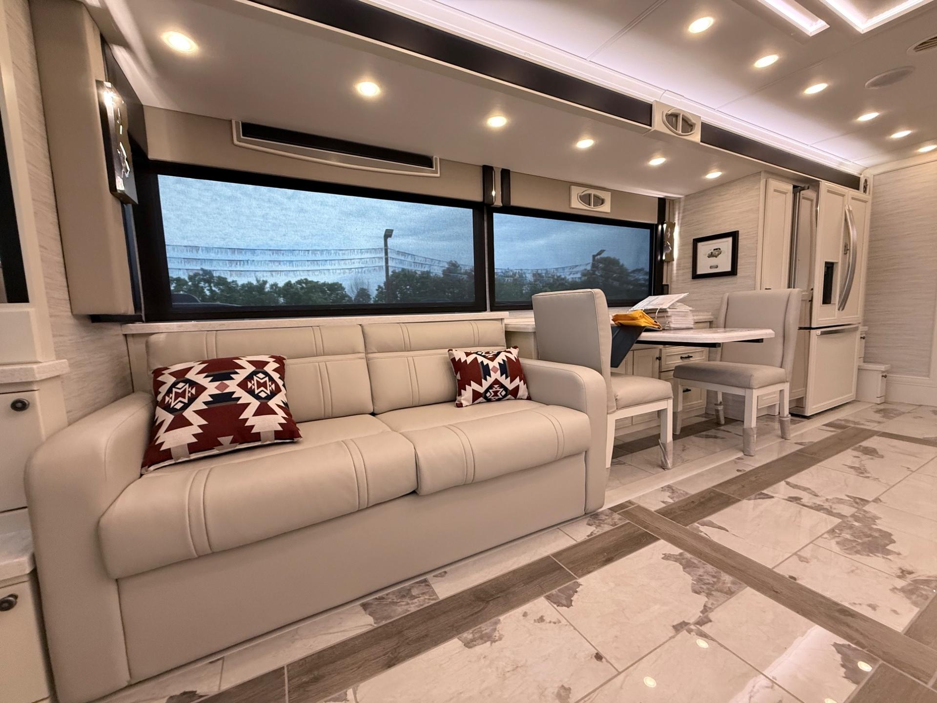 2026 TIFFIN MOTORHOMES 2026 TIFFIN MOTORHOMES Allegro Bus - thumbnail 17