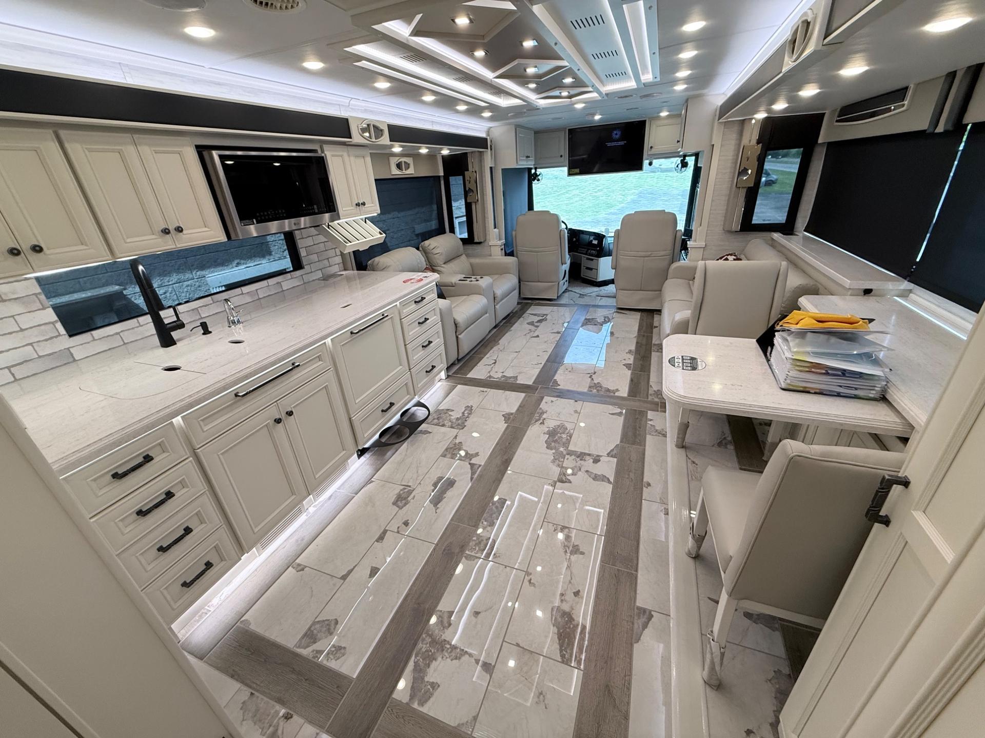 2026 TIFFIN MOTORHOMES 2026 TIFFIN MOTORHOMES Allegro Bus - thumbnail 52