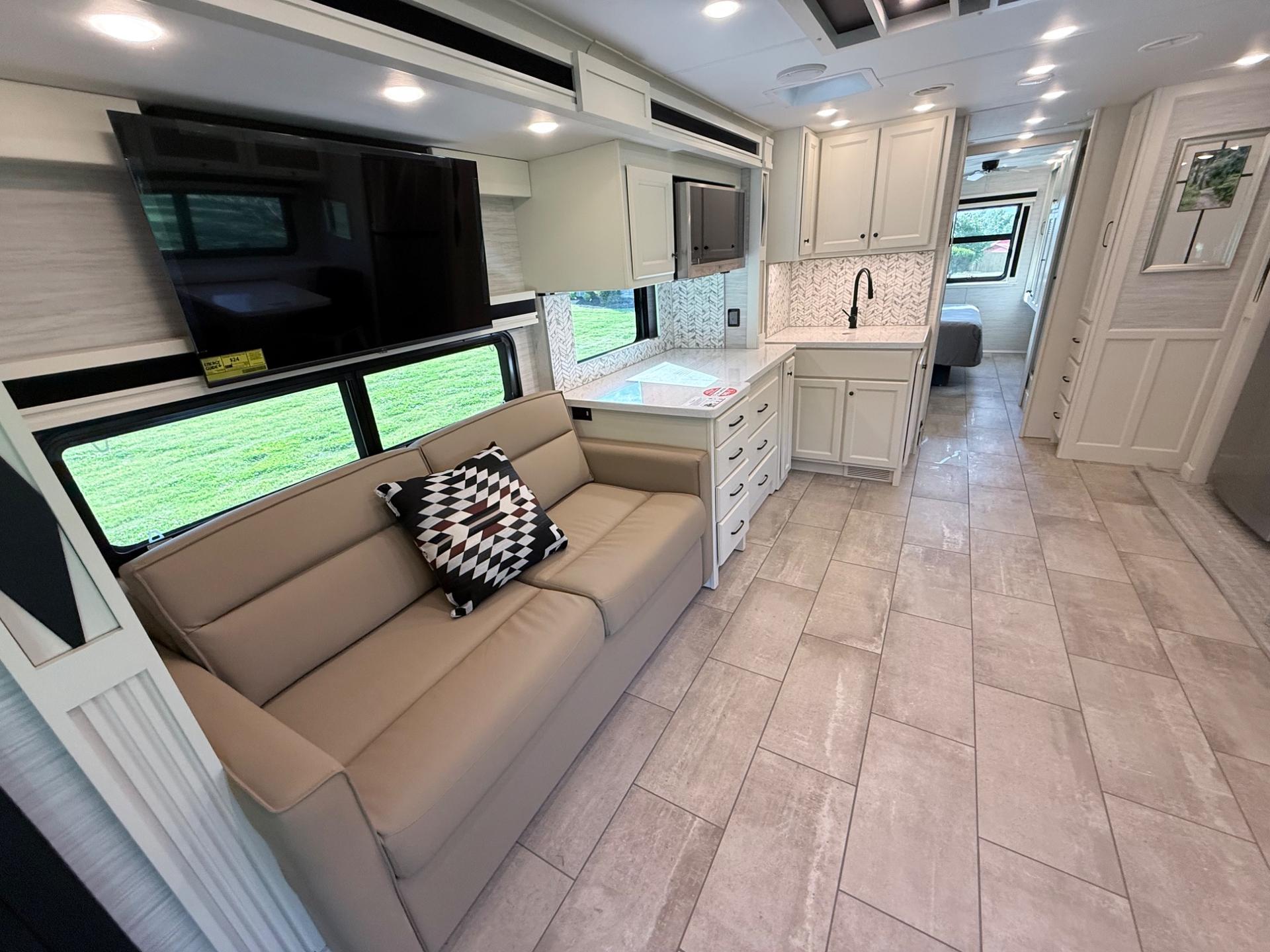 2026 Tiffin 2026 Tiffin Allegro Bay - thumbnail 15