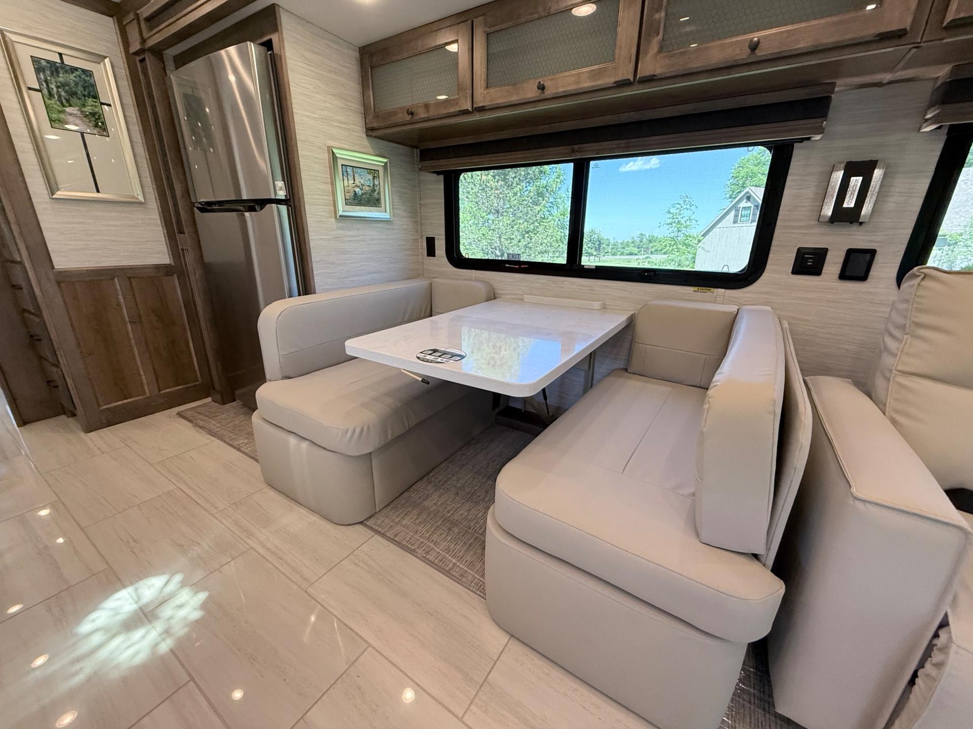 2026 Tiffin 2026 Tiffin Allegro Bay - thumbnail 18