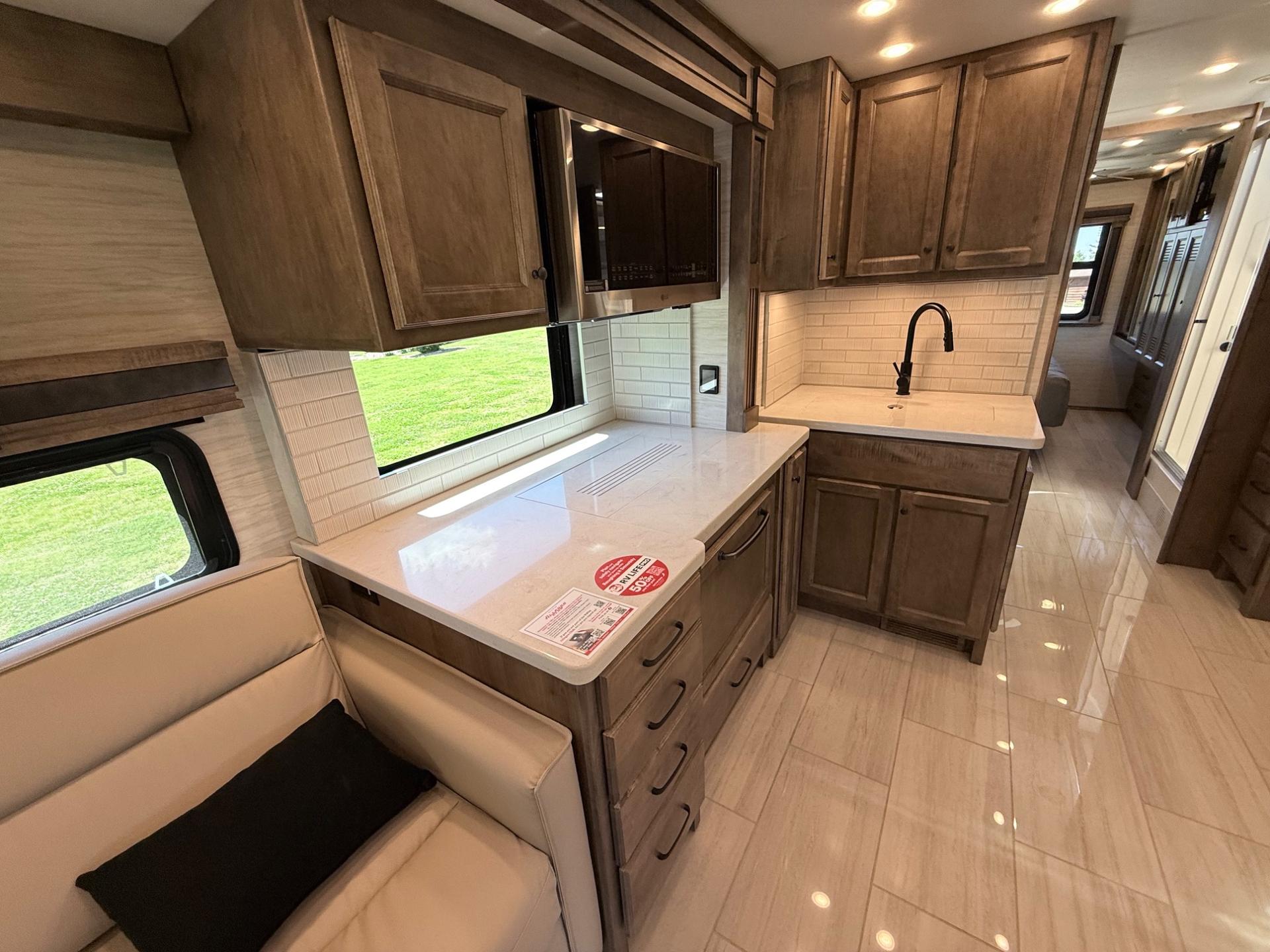 2026 Tiffin 2026 Tiffin Allegro Bay - thumbnail 21