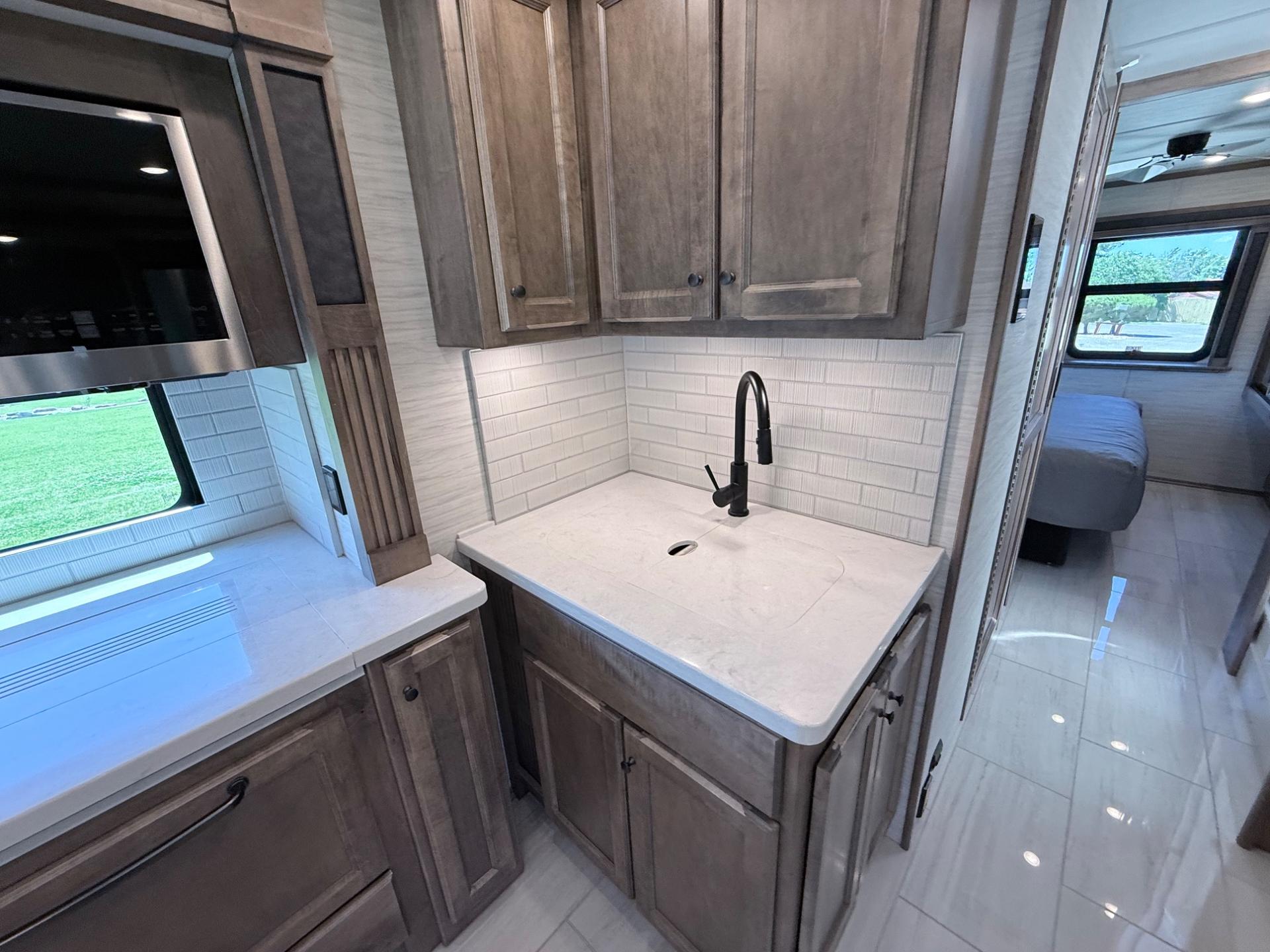 2026 Tiffin 2026 Tiffin Allegro Bay - thumbnail 23