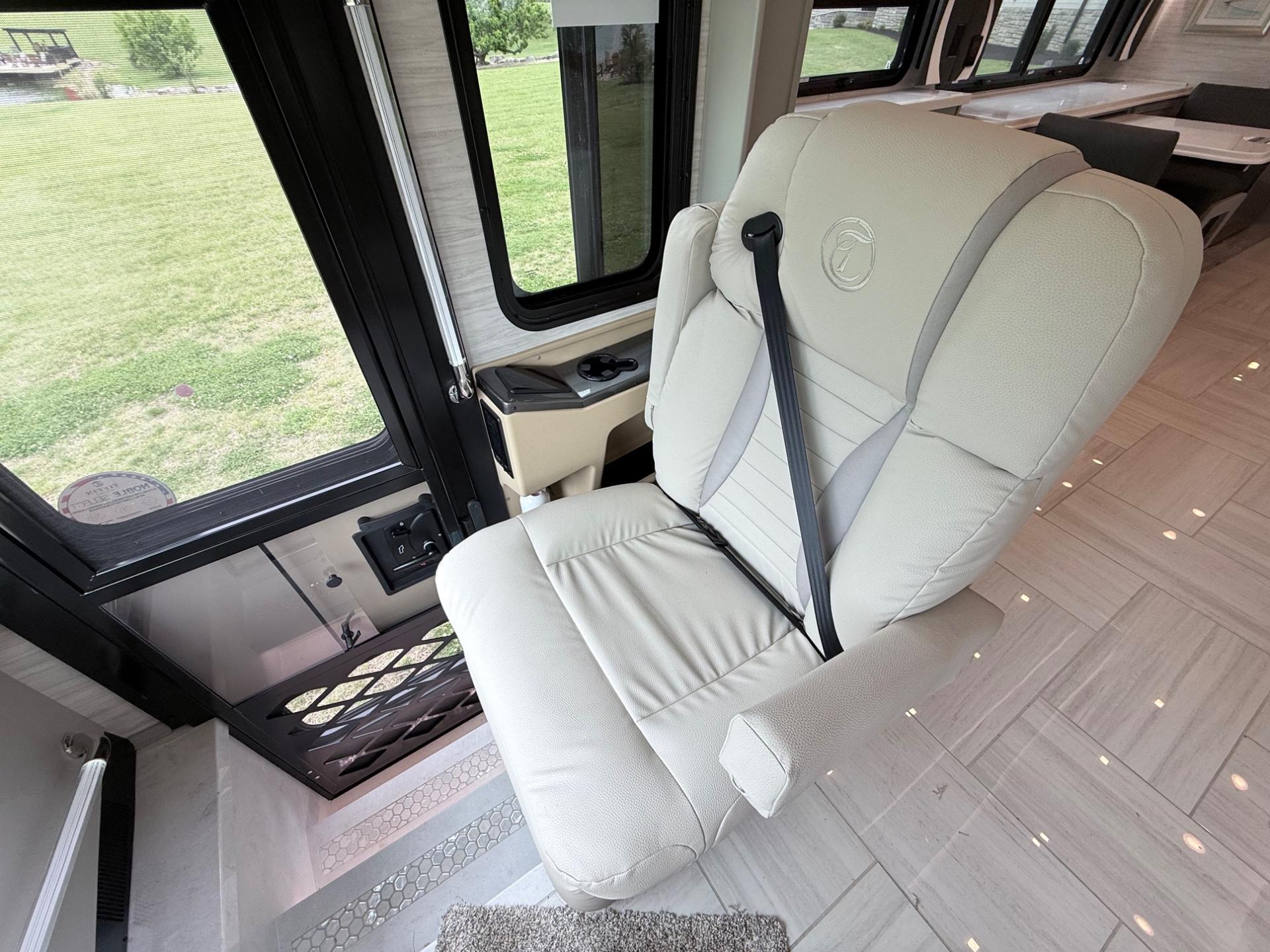 2026 TIFFIN MOTORHOMES 2026 TIFFIN MOTORHOMES PHAETON - thumbnail 12