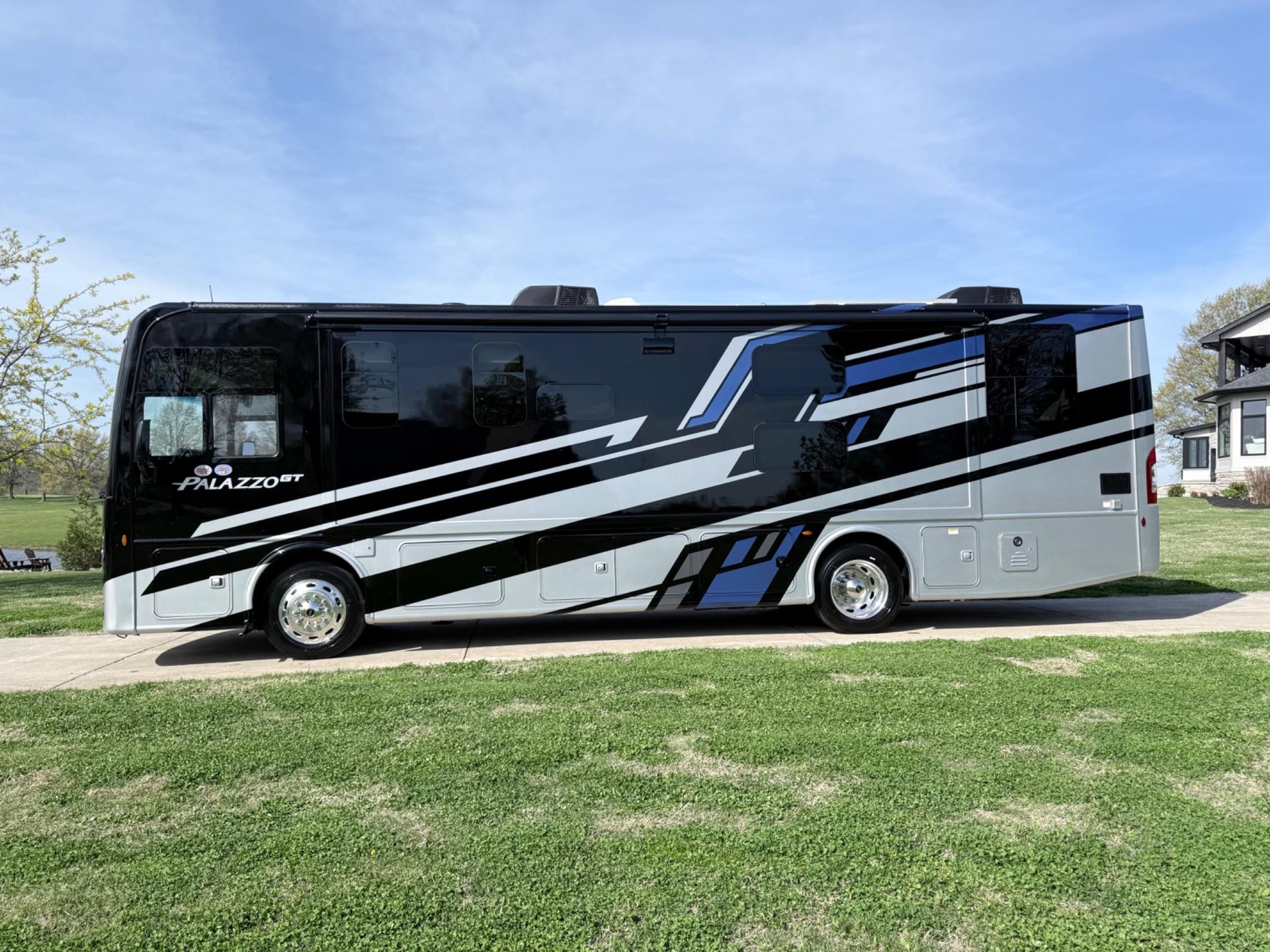 2026 Thor Motor Coach 2026 Thor Motor Coach Palazzo - thumbnail 6
