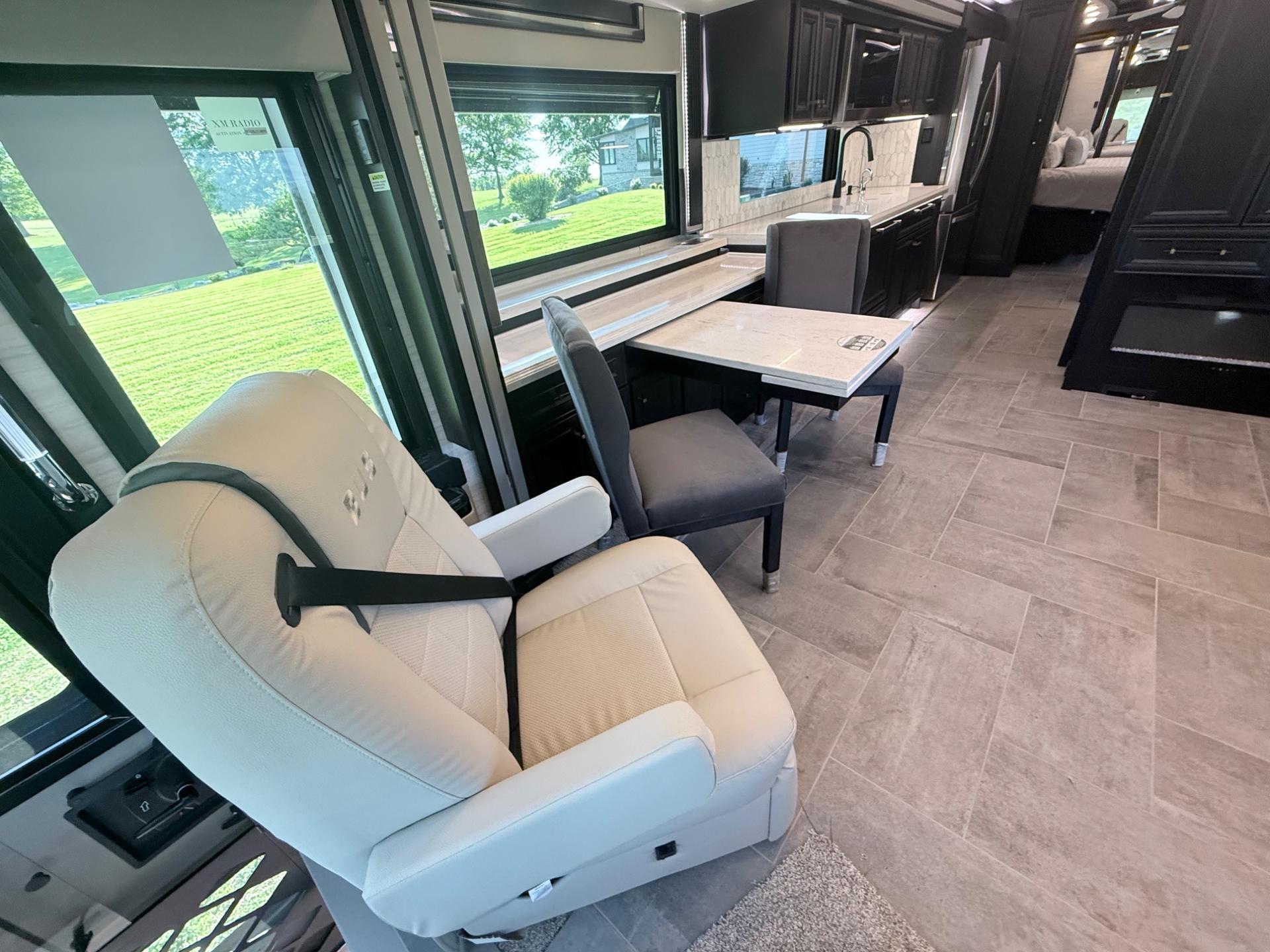 2026 Tiffin 2026 Tiffin Allegro Bus - thumbnail 13