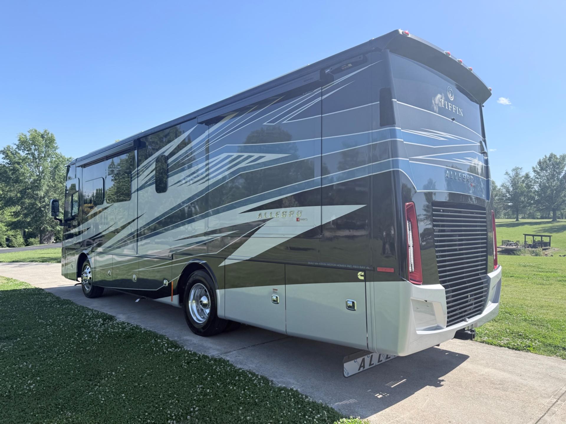 2026 Tiffin 2026 Tiffin Allegro Red - thumbnail 7