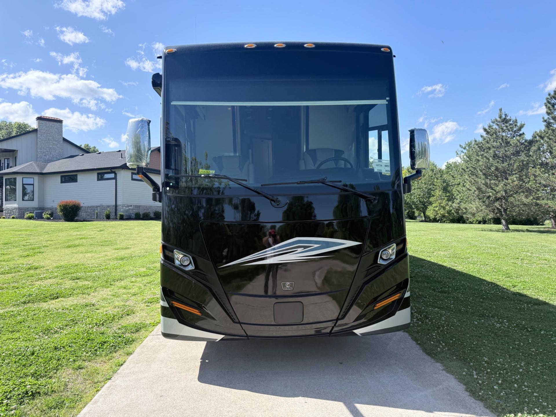 2026 Tiffin 2026 Tiffin Allegro Red - thumbnail 10