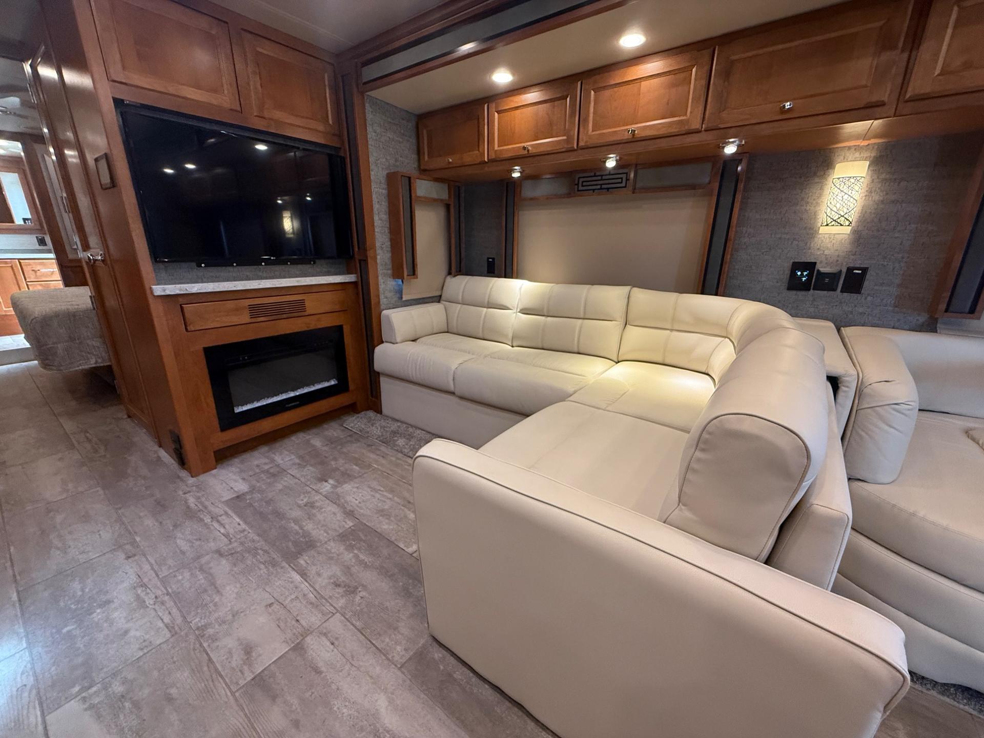 2020 Tiffin 2020 Tiffin Allegro Red - thumbnail 21
