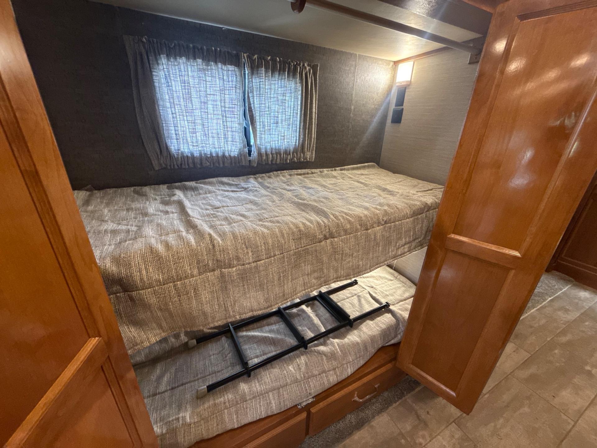 2020 Tiffin 2020 Tiffin Allegro Red - thumbnail 26