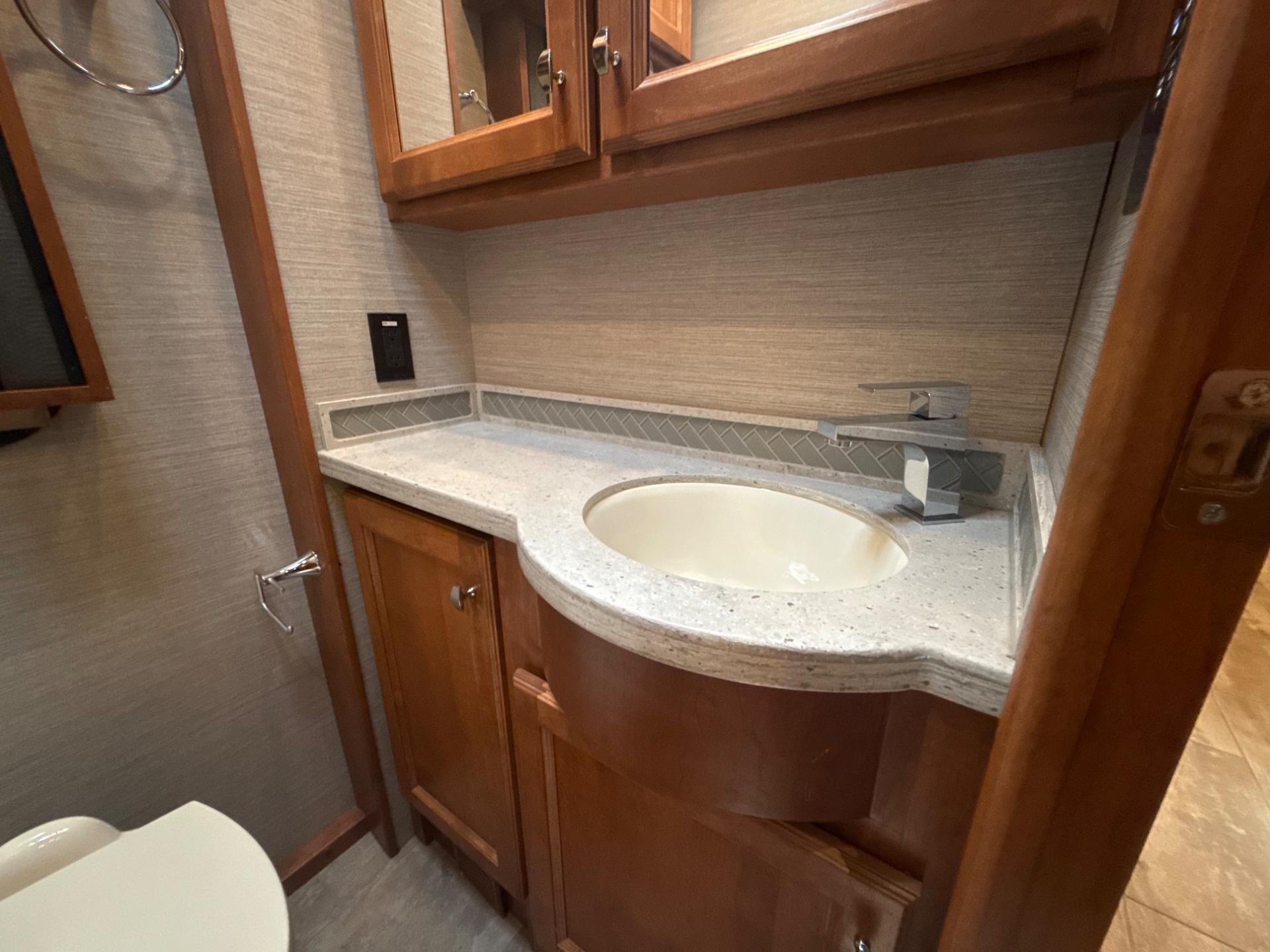 2020 Tiffin 2020 Tiffin Allegro Red - thumbnail 30