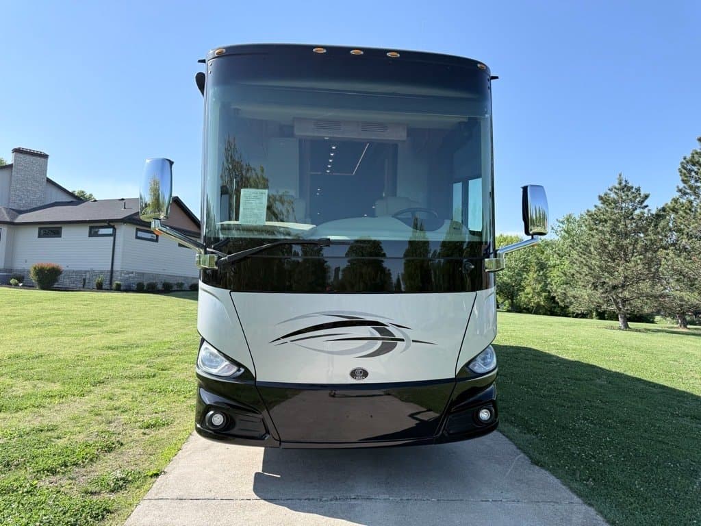 2019 Tiffin 2019 Tiffin Phaeton - thumbnail 9