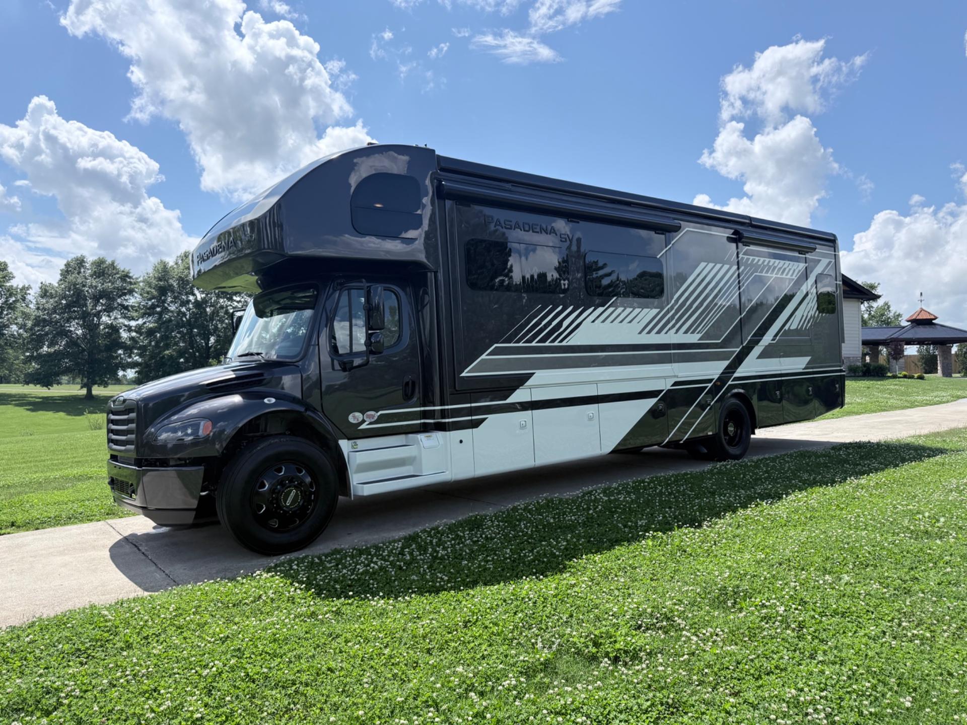2027 Thor Motor Coach 2027 Thor Motor Coach Pasadena - thumbnail 9