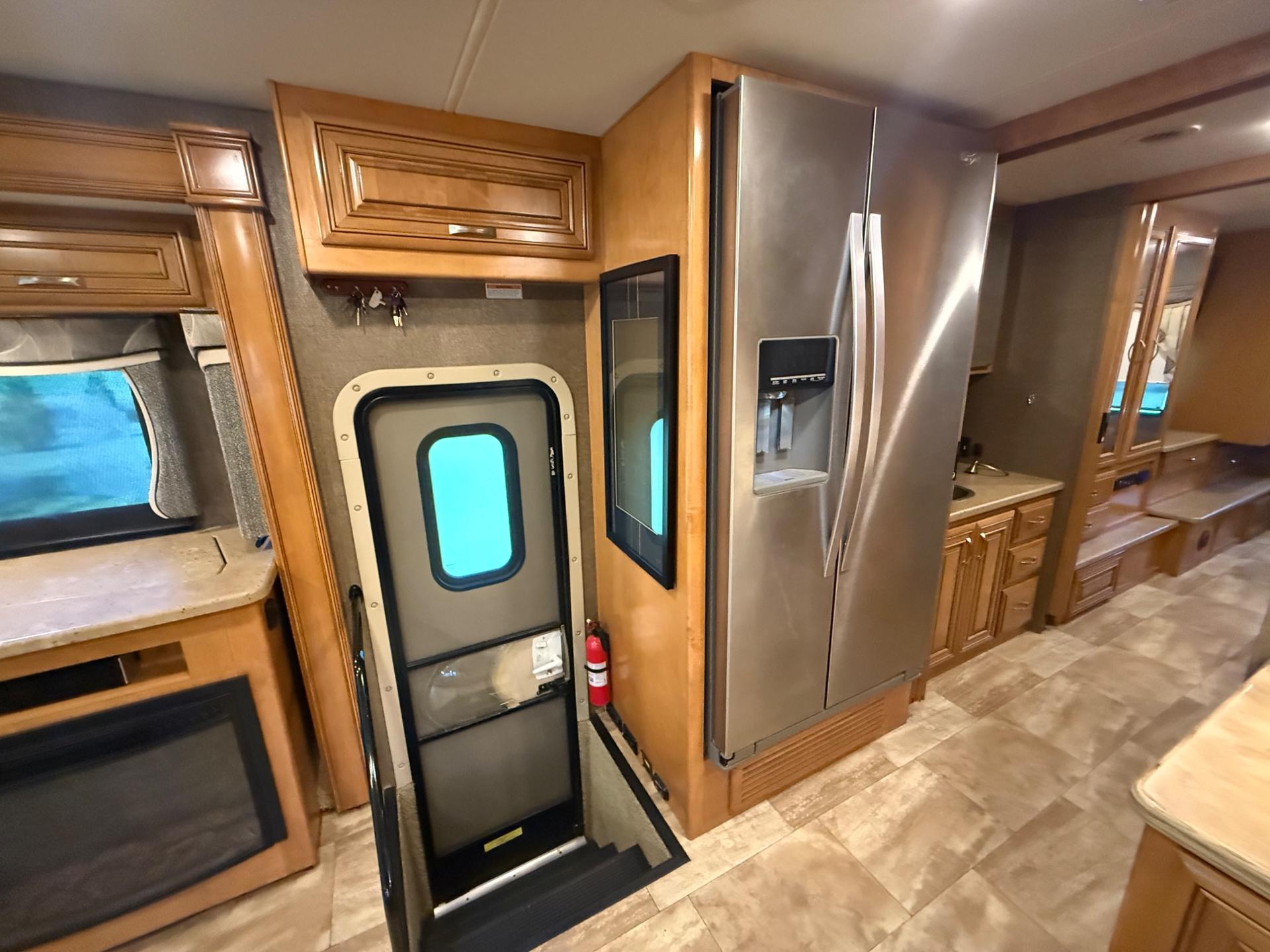 2017 Thor Motorcoach 2017 Thor Motorcoach Challenger - thumbnail 16