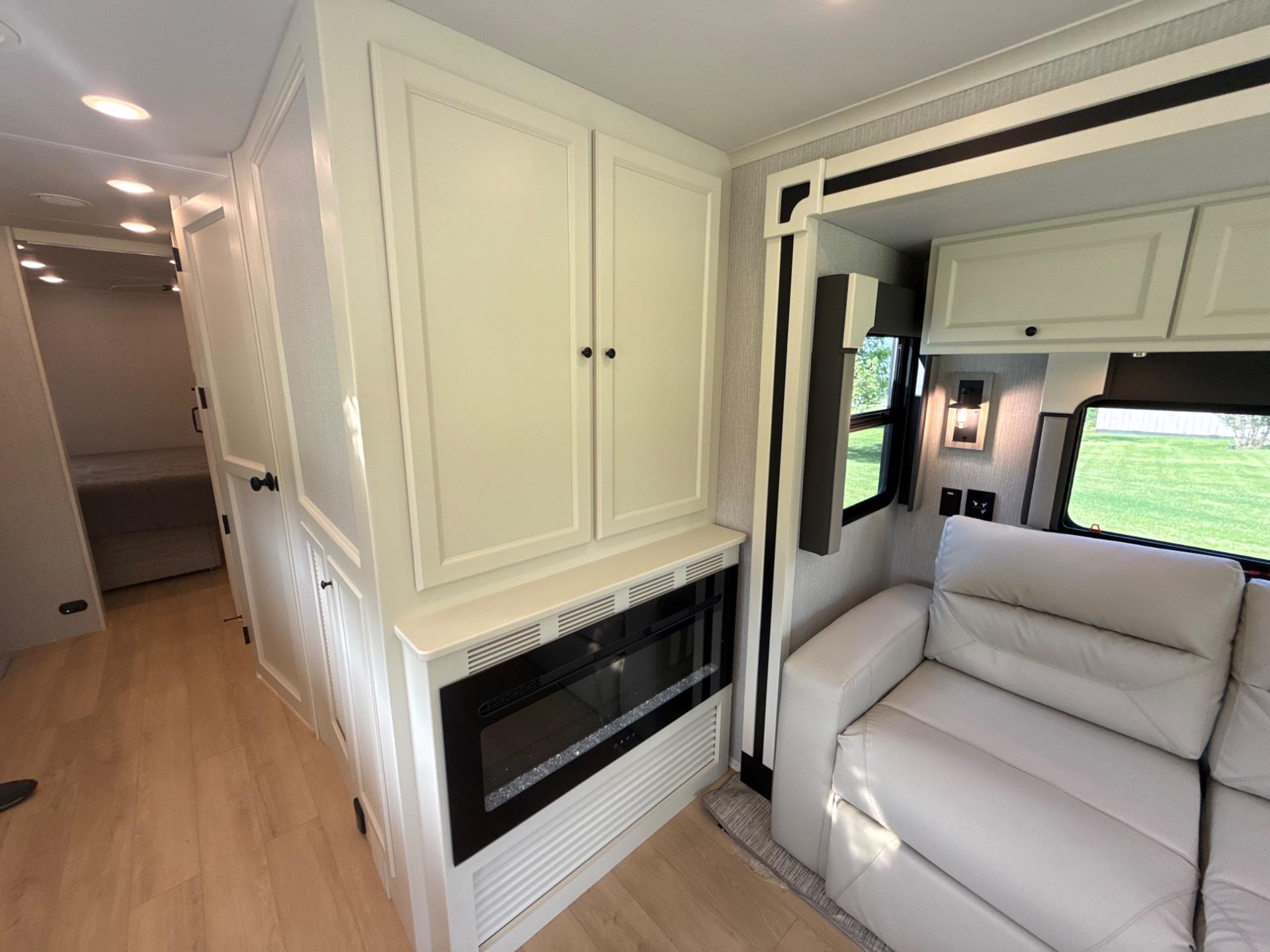 2027 TIFFIN MOTORHOMES 2027 TIFFIN MOTORHOMES Allegro Open Road  - thumbnail 11