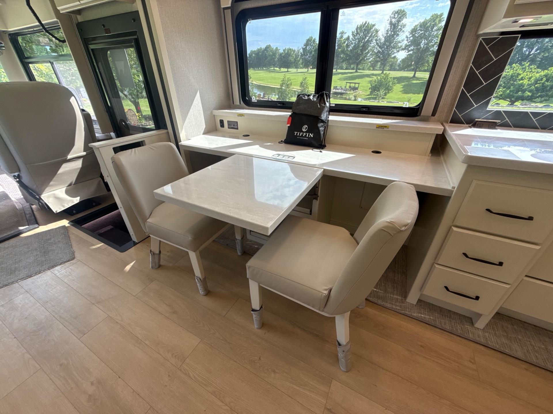 2027 TIFFIN MOTORHOMES 2027 TIFFIN MOTORHOMES Allegro Open Road  - thumbnail 15