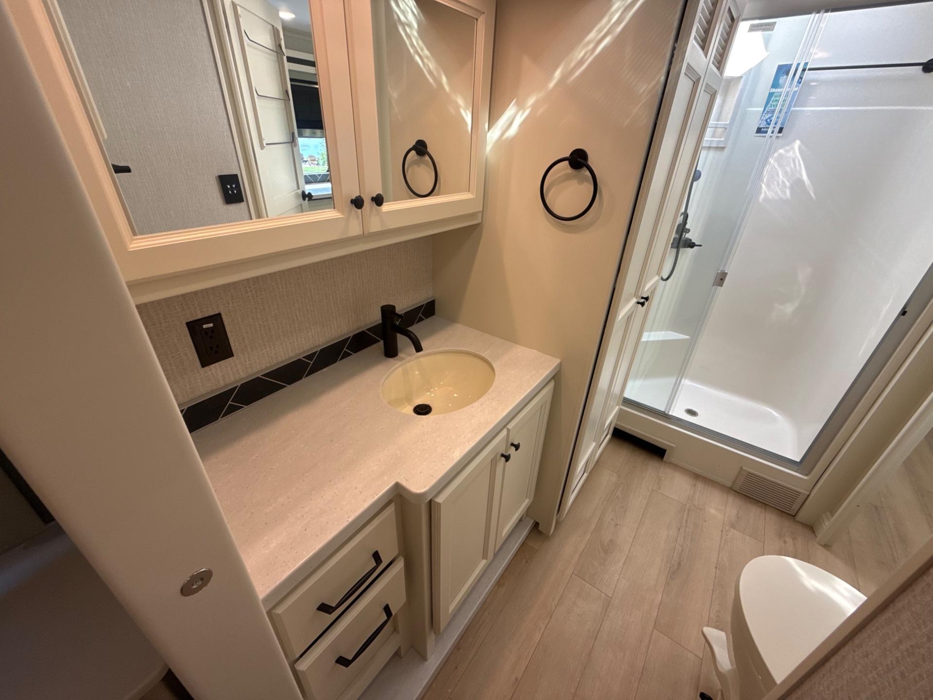 2027 TIFFIN MOTORHOMES 2027 TIFFIN MOTORHOMES Allegro Open Road  - thumbnail 27
