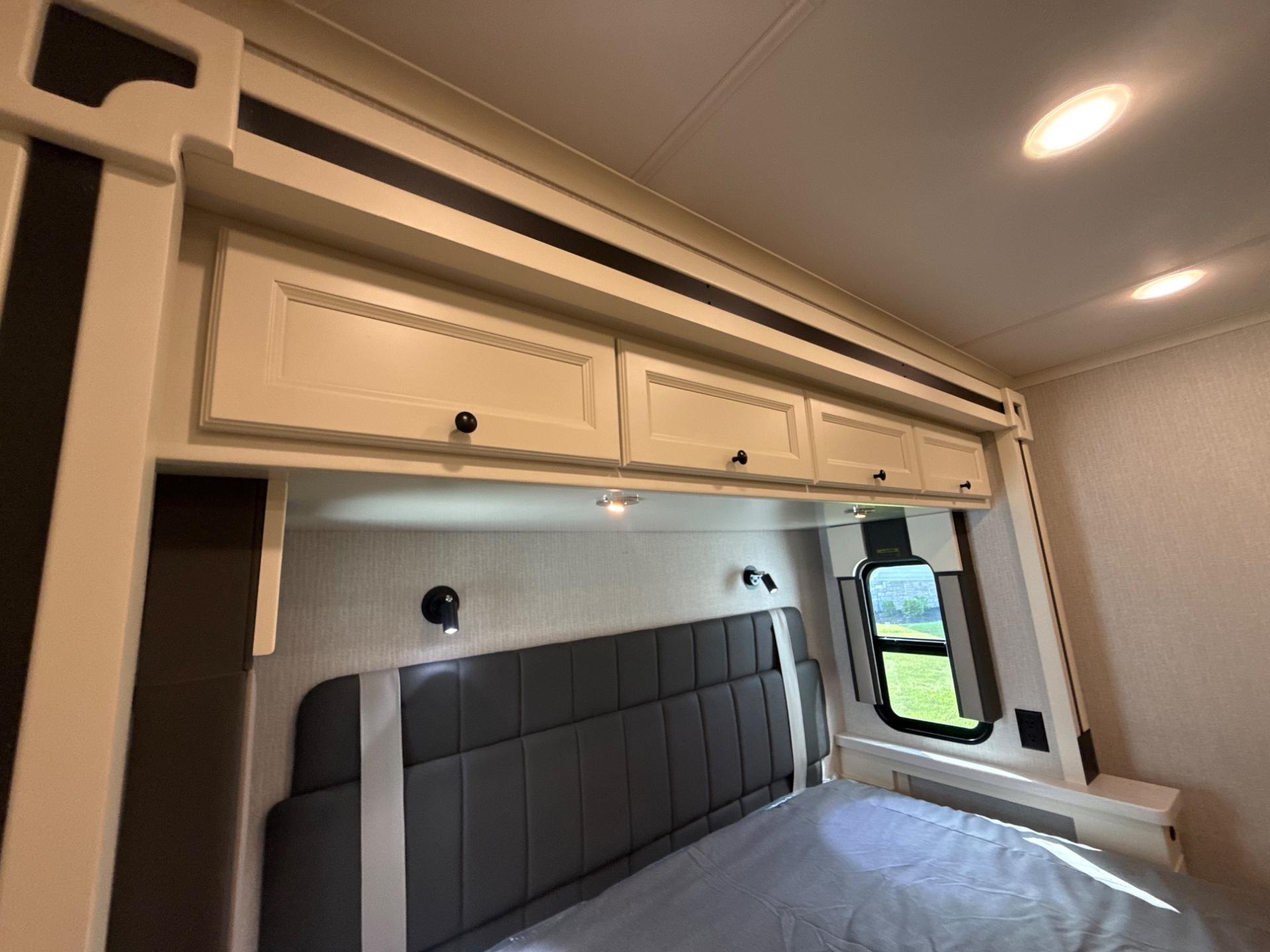 2027 TIFFIN MOTORHOMES 2027 TIFFIN MOTORHOMES Allegro Open Road  - thumbnail 29