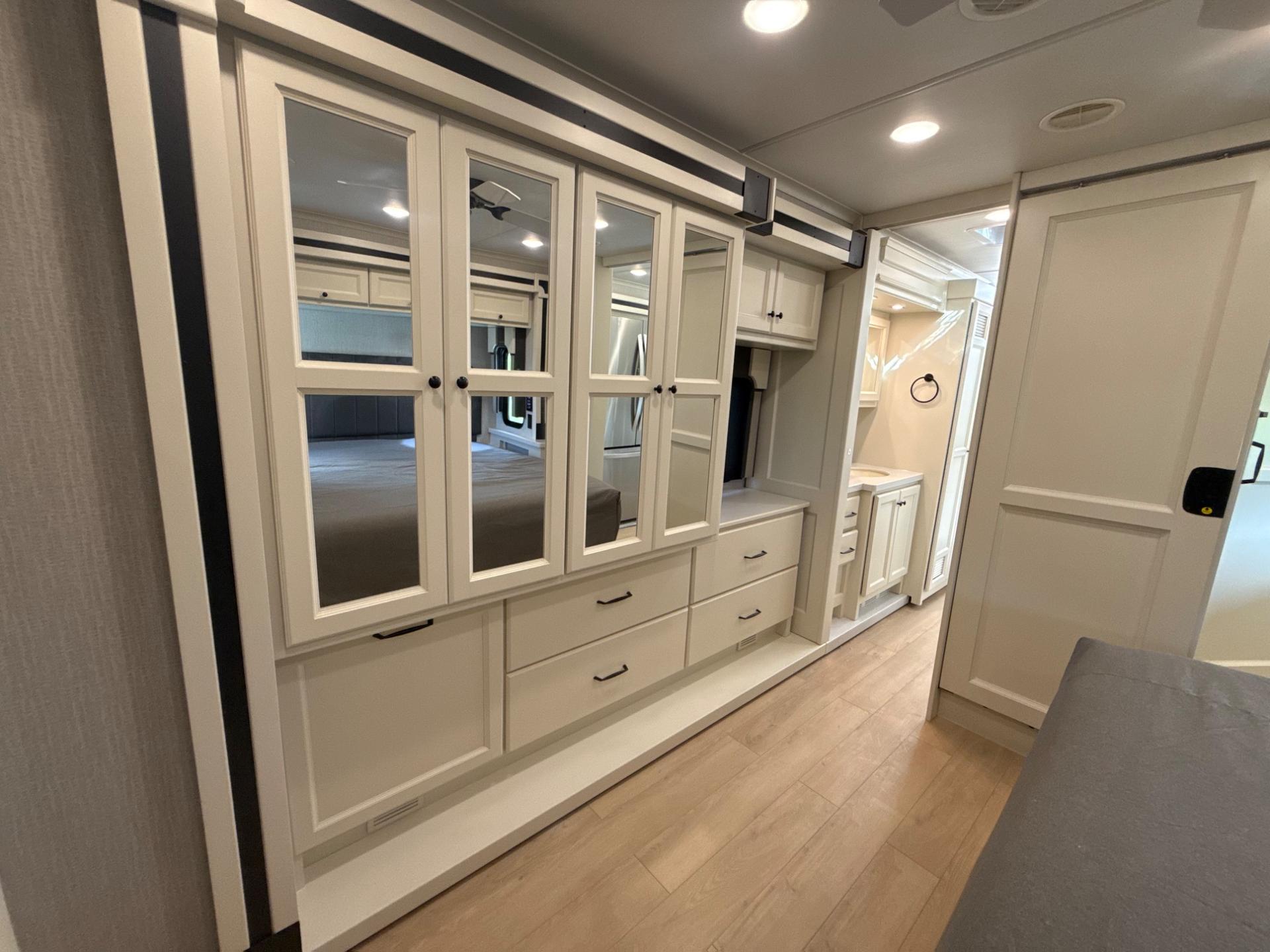 2027 TIFFIN MOTORHOMES 2027 TIFFIN MOTORHOMES Allegro Open Road  - thumbnail 31