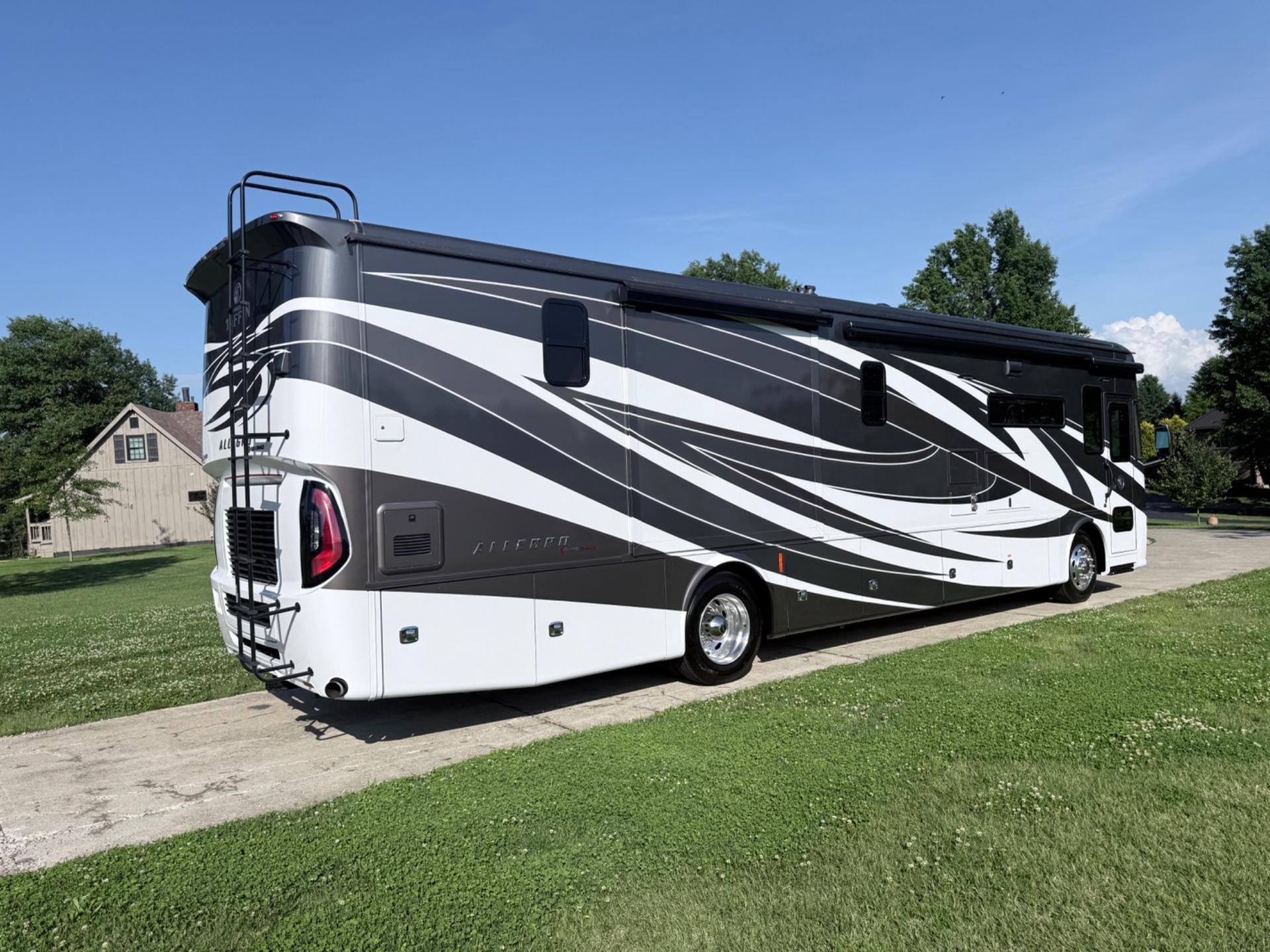 2021 TIFFIN MOTORHOMES 2021 TIFFIN MOTORHOMES ALLEGRO RED - thumbnail 3