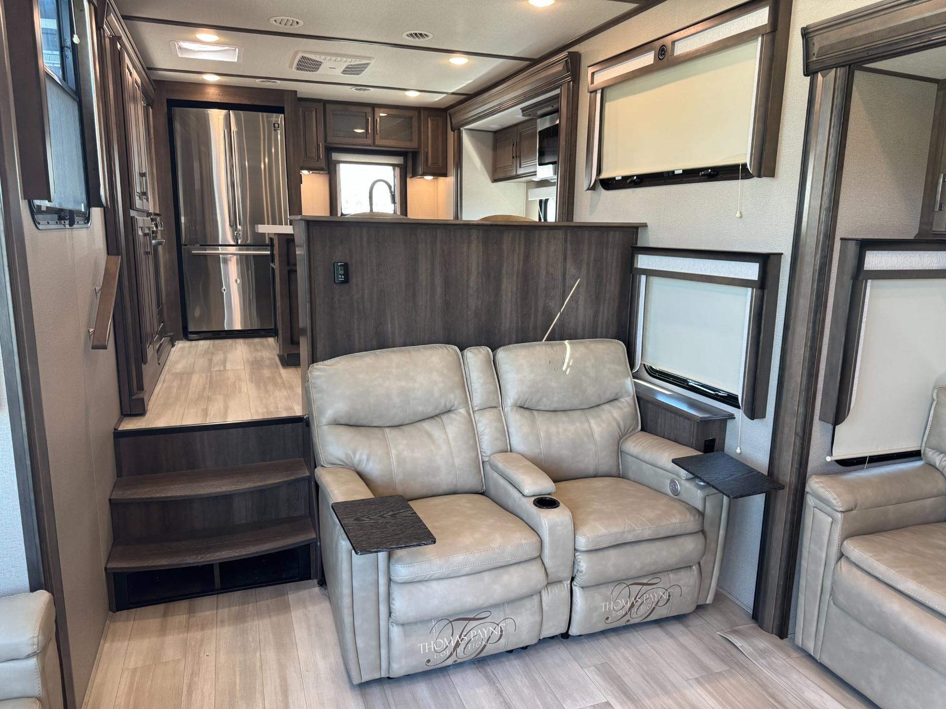 2021 Grand Design 2021 Grand Design 390RK-R - thumbnail 10