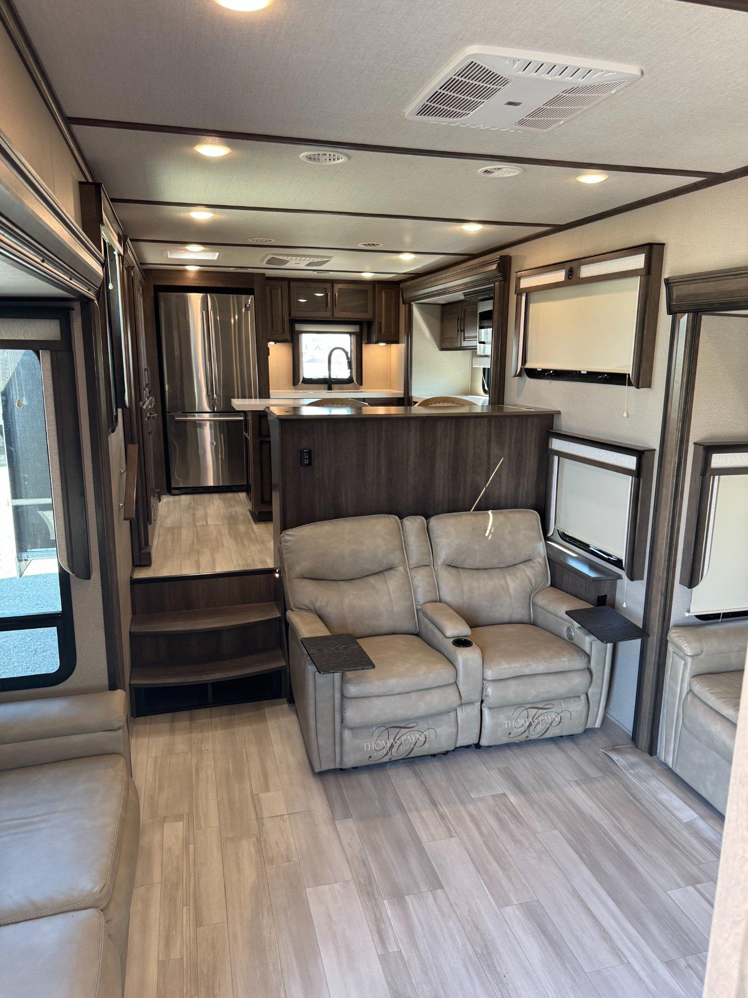 2021 Grand Design 2021 Grand Design 390RK-R - thumbnail 20