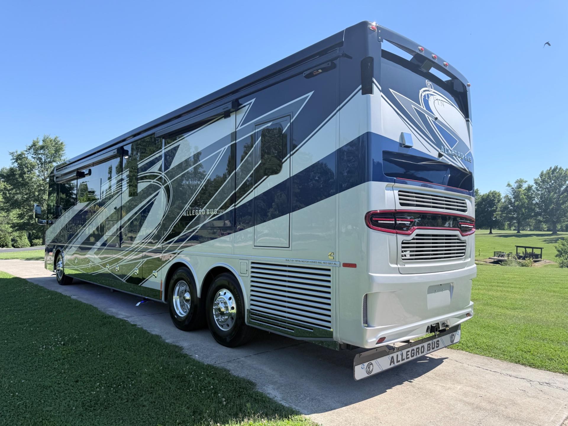 2026 TIFFIN MOTORHOMES 2026 TIFFIN MOTORHOMES ALLEGRO BUS  - thumbnail 8