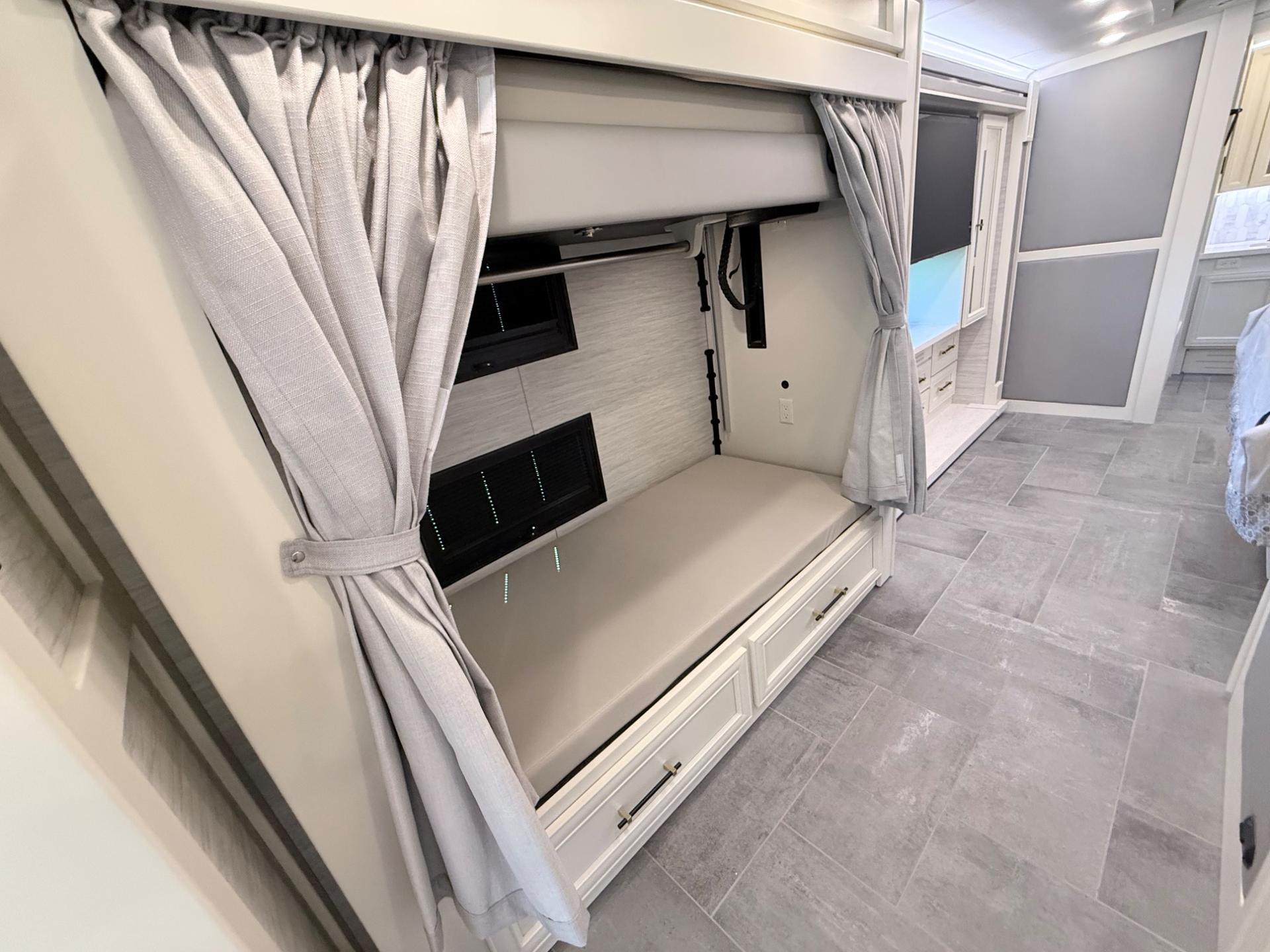 2026 TIFFIN MOTORHOMES 2026 TIFFIN MOTORHOMES ALLEGRO BUS  - thumbnail 32