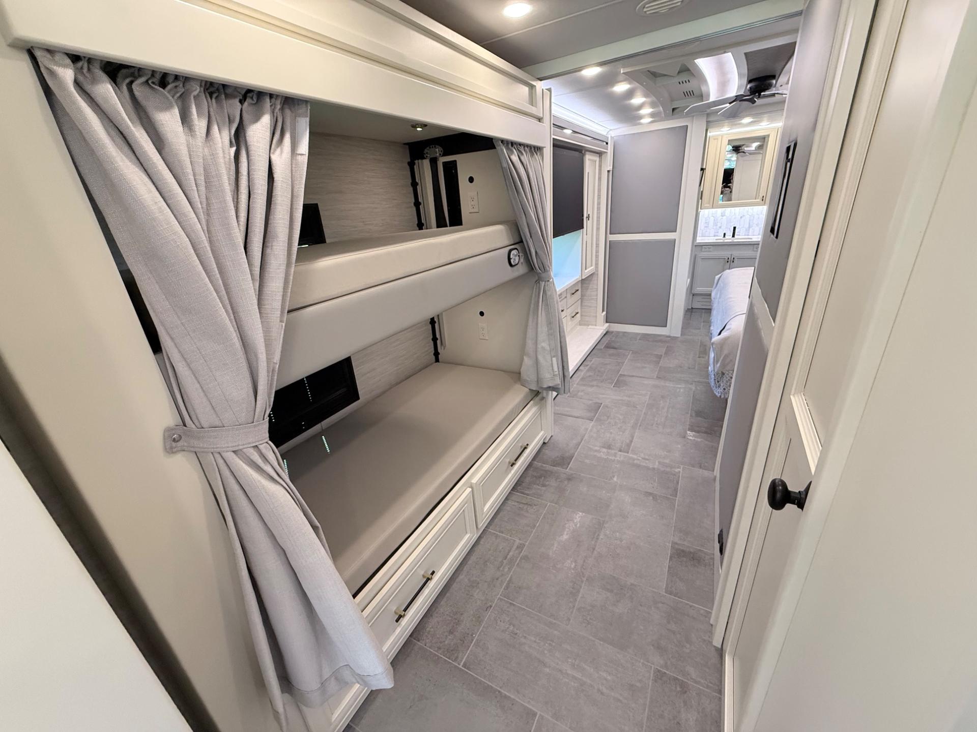 2026 TIFFIN MOTORHOMES 2026 TIFFIN MOTORHOMES ALLEGRO BUS  - thumbnail 36