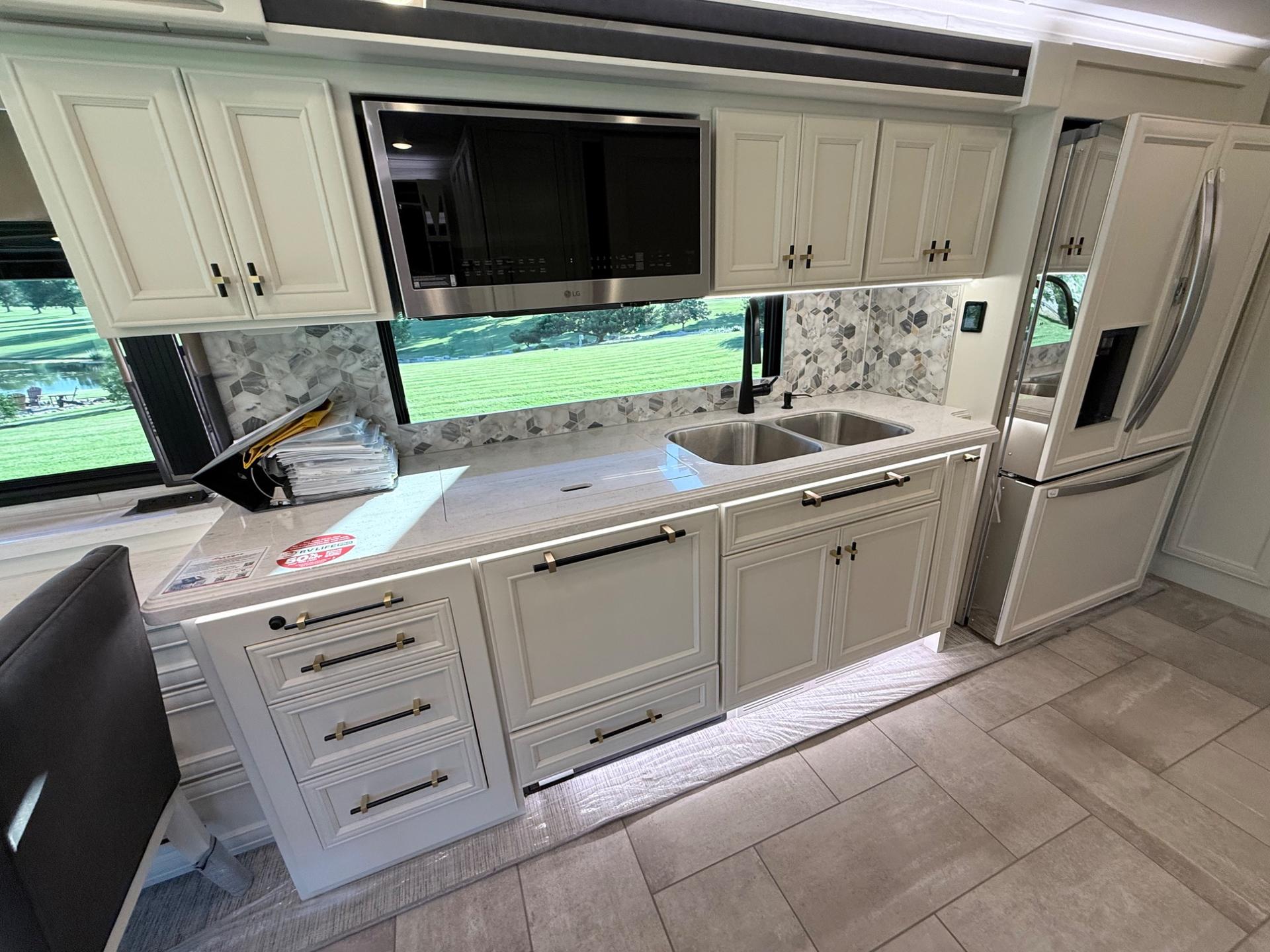 2026 TIFFIN MOTORHOMES 2026 TIFFIN MOTORHOMES ALLEGRO BUS - thumbnail 23