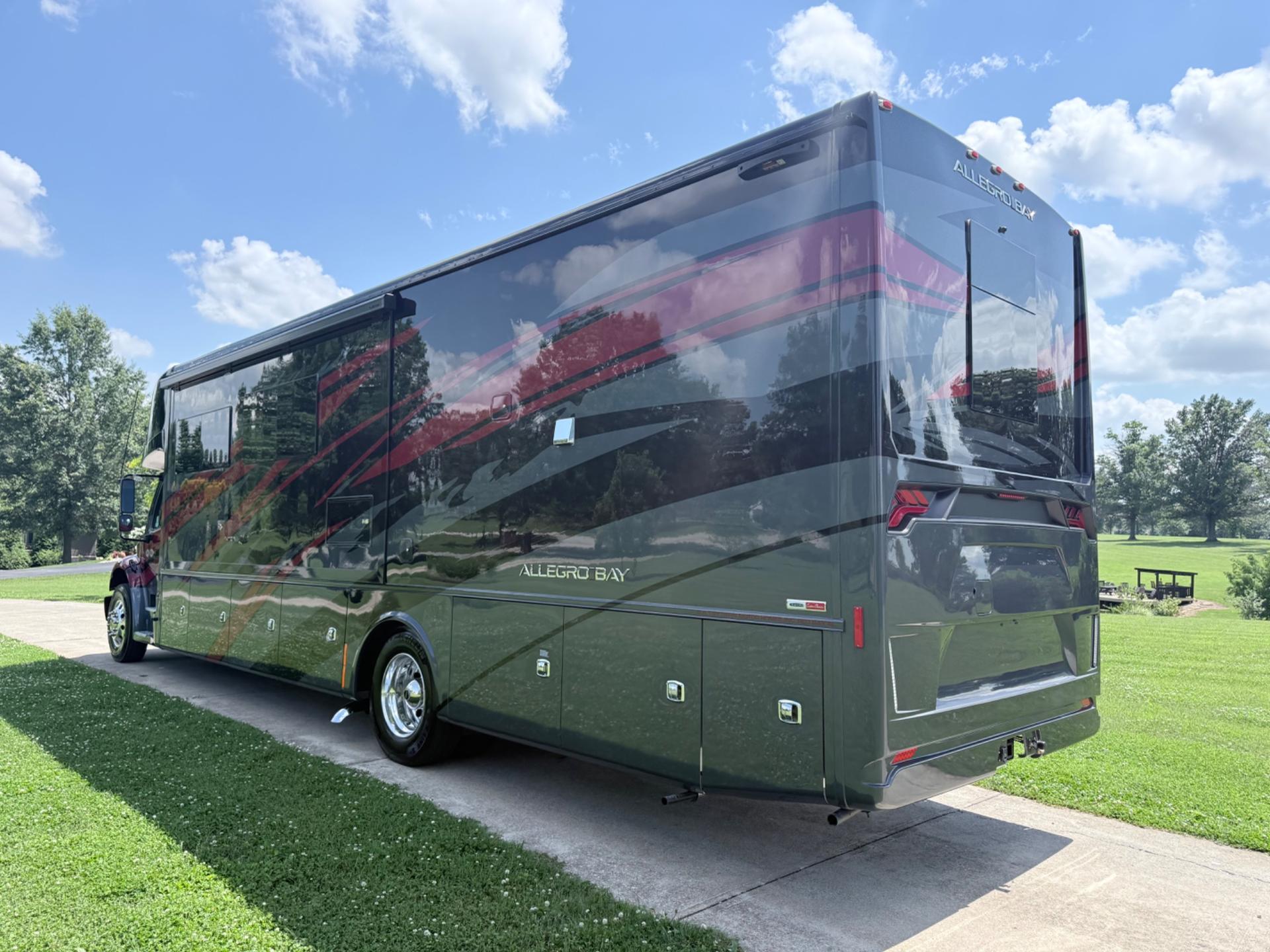 2027 TIFFIN MOTORHOMES 2027 TIFFIN MOTORHOMES Allegro Bay  - thumbnail 5