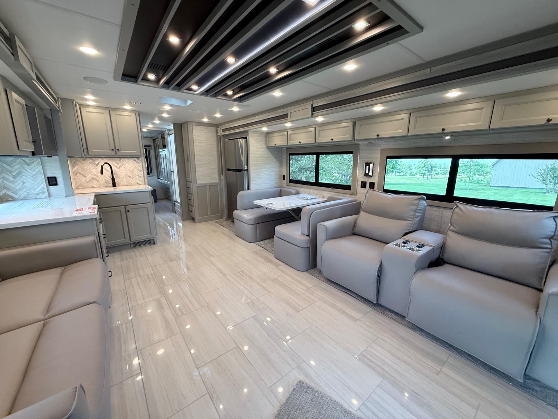 2027 TIFFIN MOTORHOMES 2027 TIFFIN MOTORHOMES Allegro Bay  - thumbnail 10