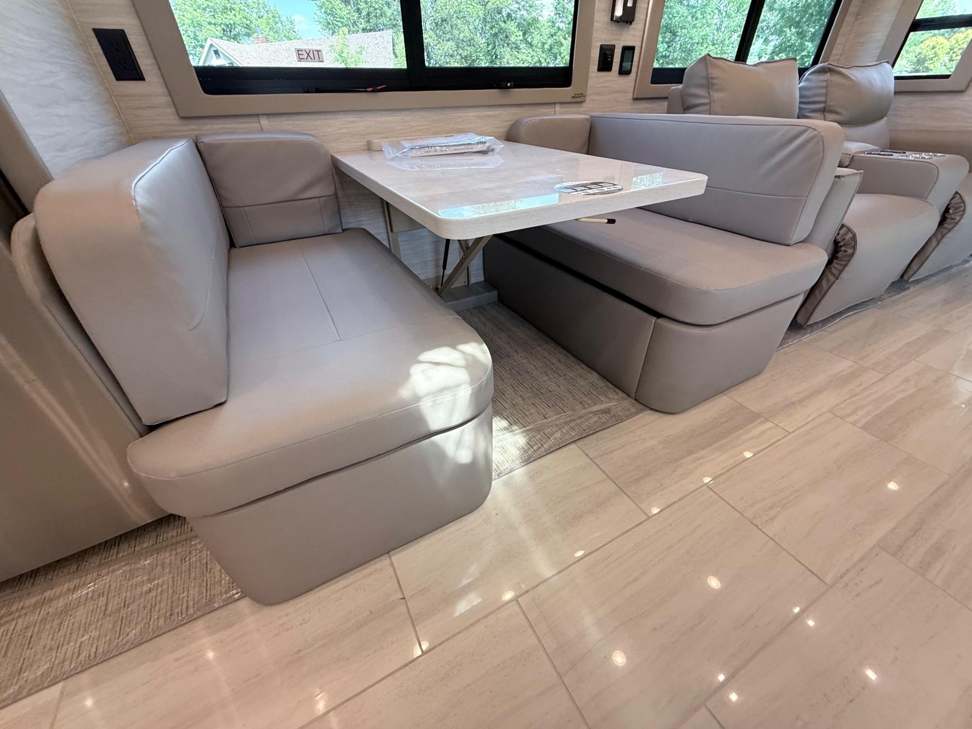 2027 TIFFIN MOTORHOMES 2027 TIFFIN MOTORHOMES Allegro Bay  - thumbnail 18