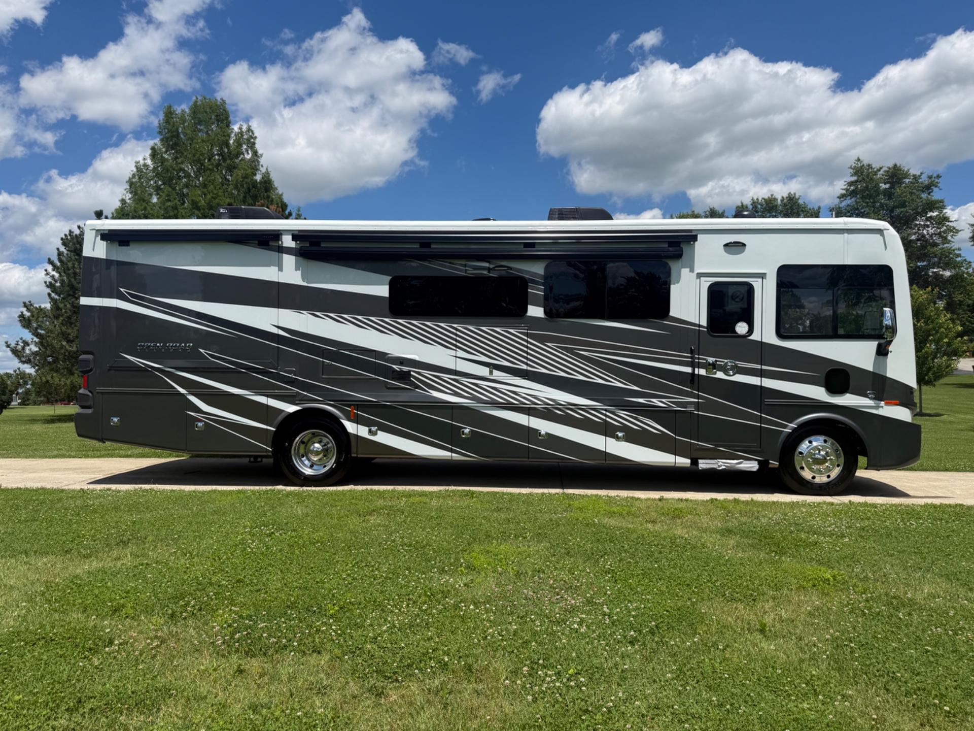 2027 TIFFIN MOTORHOMES 2027 TIFFIN MOTORHOMES Allegro Open Road - thumbnail 2
