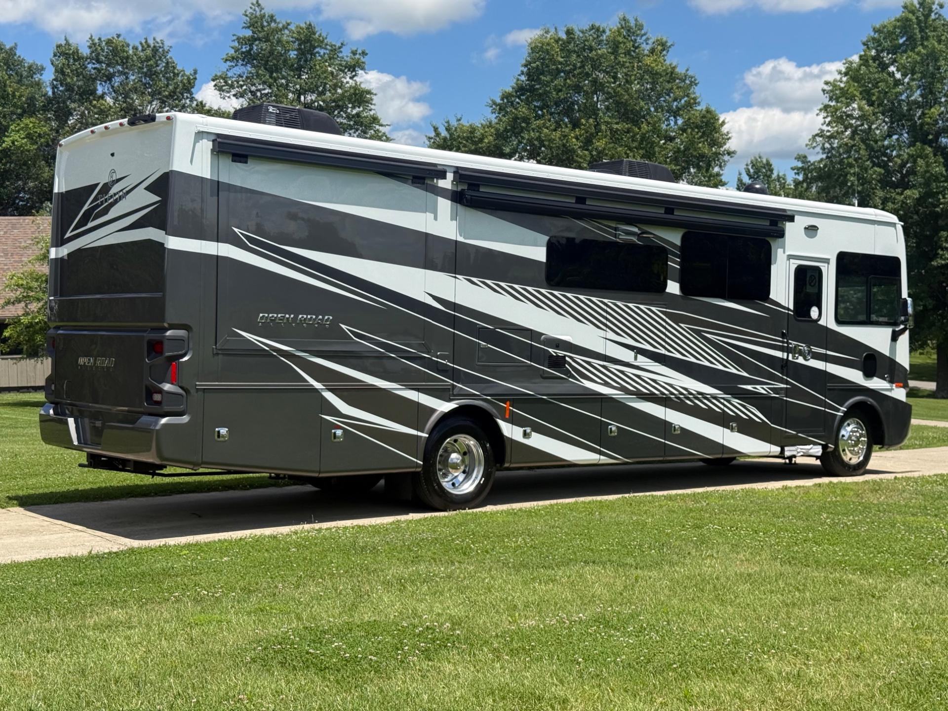 2027 TIFFIN MOTORHOMES 2027 TIFFIN MOTORHOMES Allegro Open Road - thumbnail 3