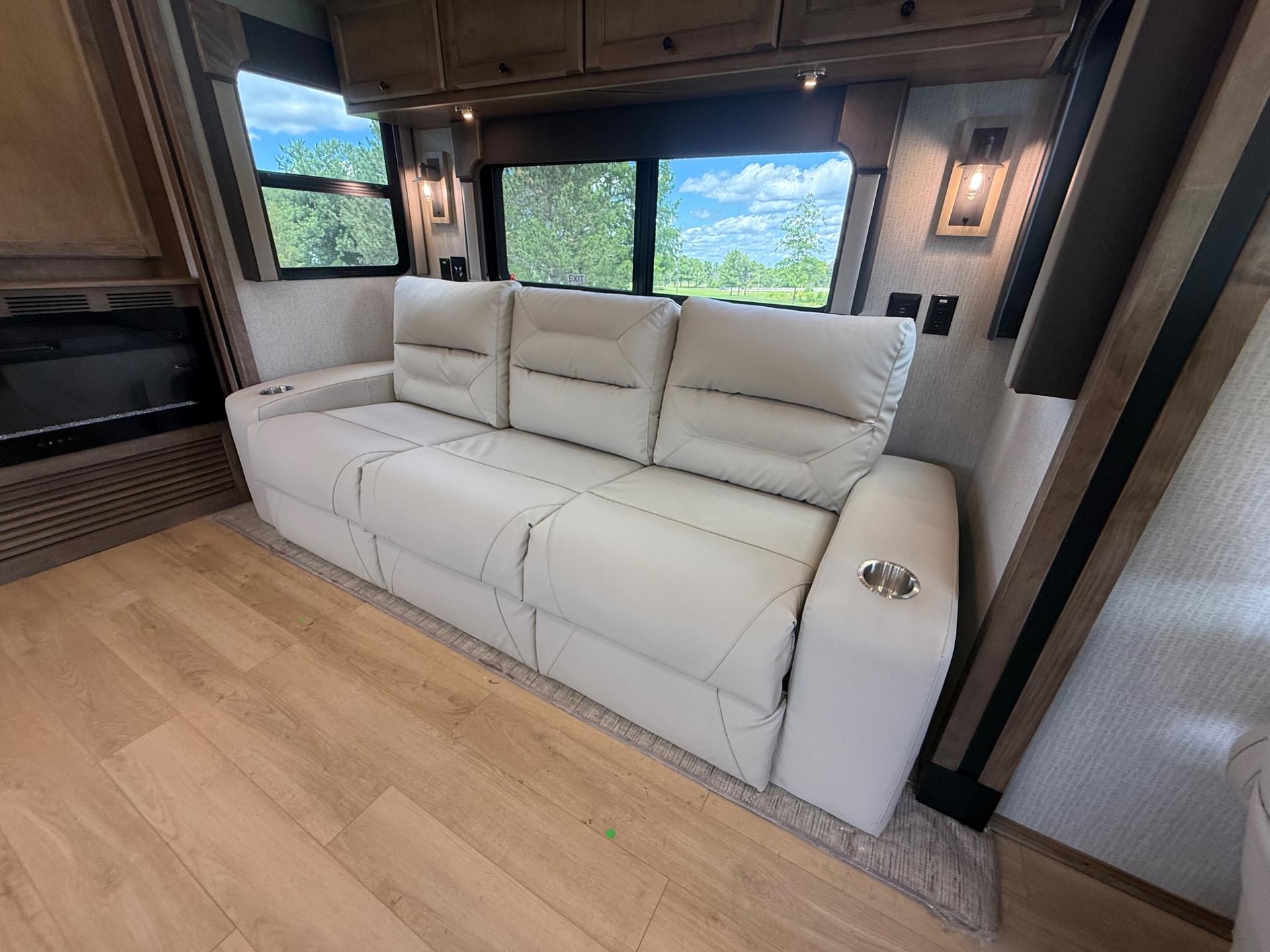 2027 TIFFIN MOTORHOMES 2027 TIFFIN MOTORHOMES Allegro Open Road - thumbnail 14
