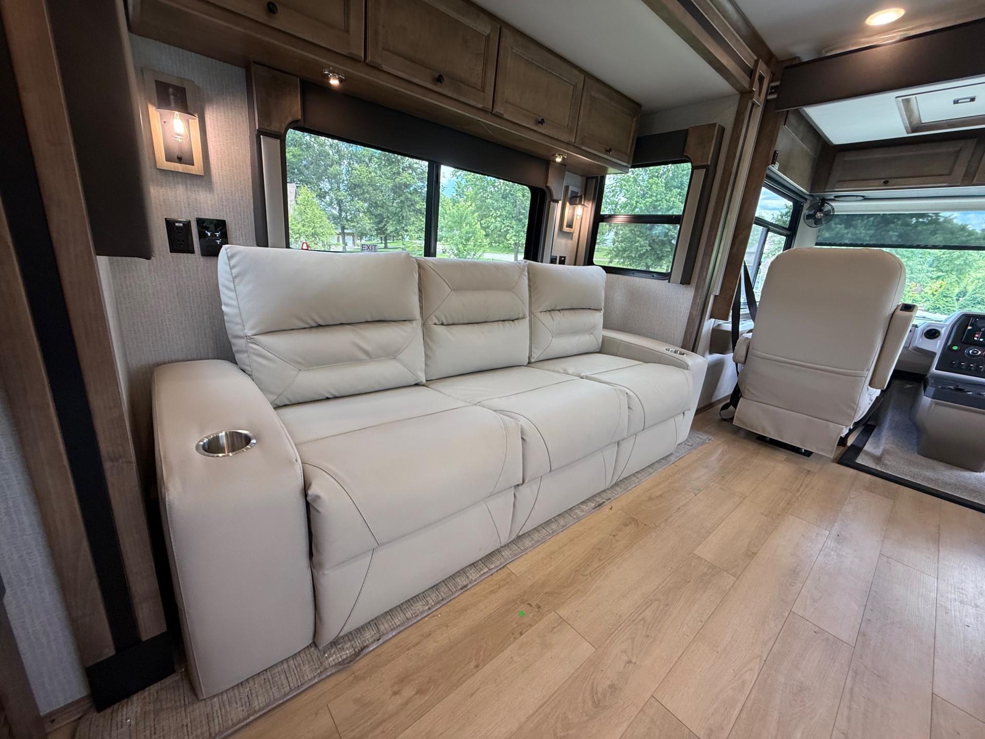 2027 TIFFIN MOTORHOMES 2027 TIFFIN MOTORHOMES Allegro Open Road - thumbnail 15