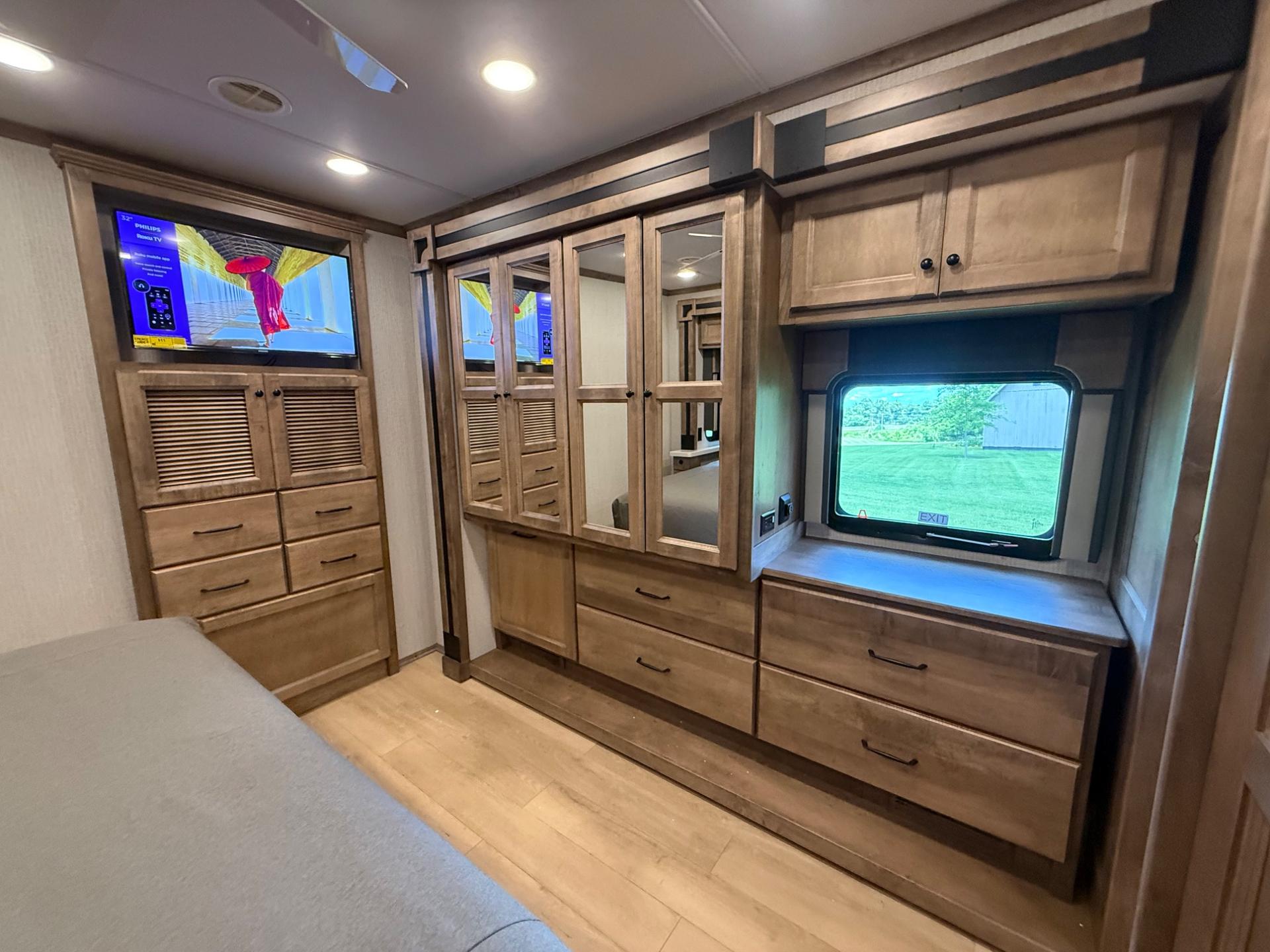 2027 TIFFIN MOTORHOMES 2027 TIFFIN MOTORHOMES Allegro Open Road - thumbnail 44